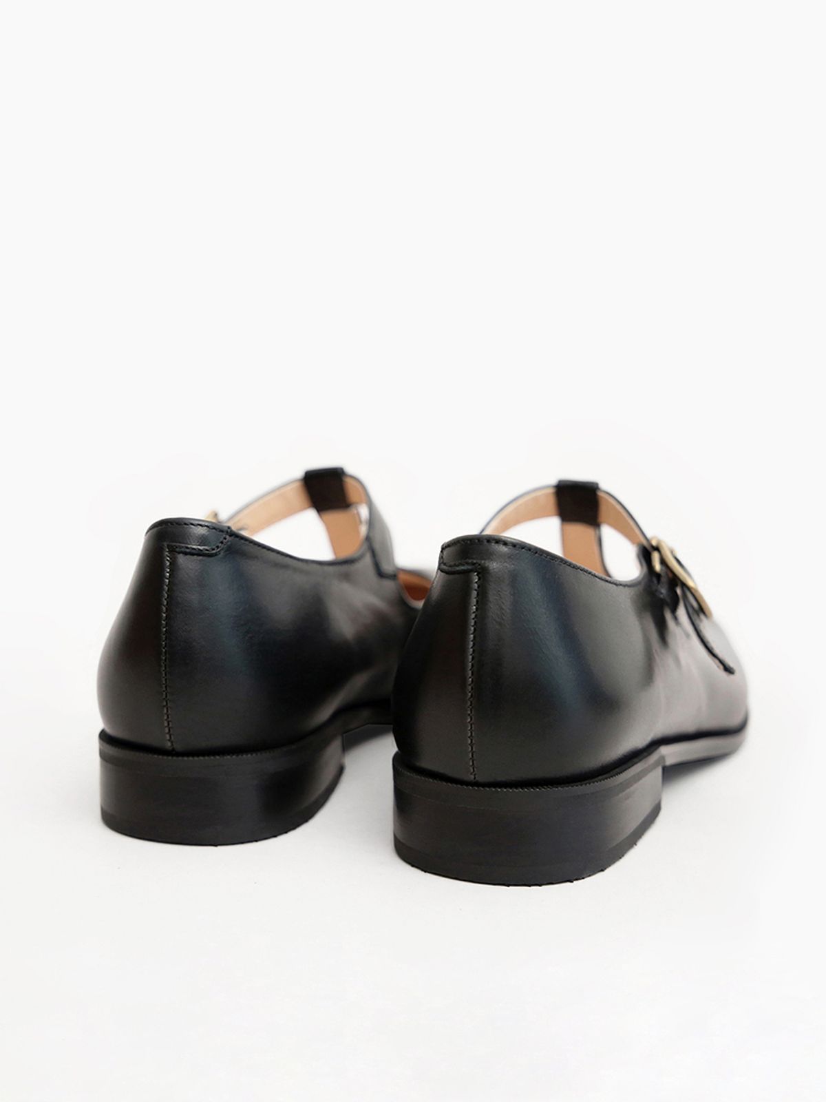 흰(HEENN) T-Mary Jane Shoes . Black