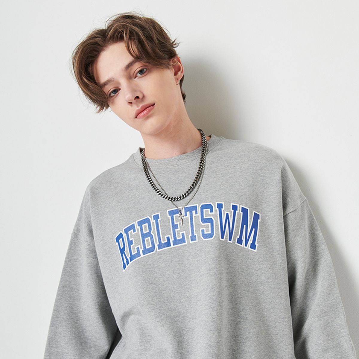 리블렛츠더블엠(REBLETSWM) 베이직 로고 맨투맨 그레이 BASIC LOGO SWEAT SHIRTS GRAY