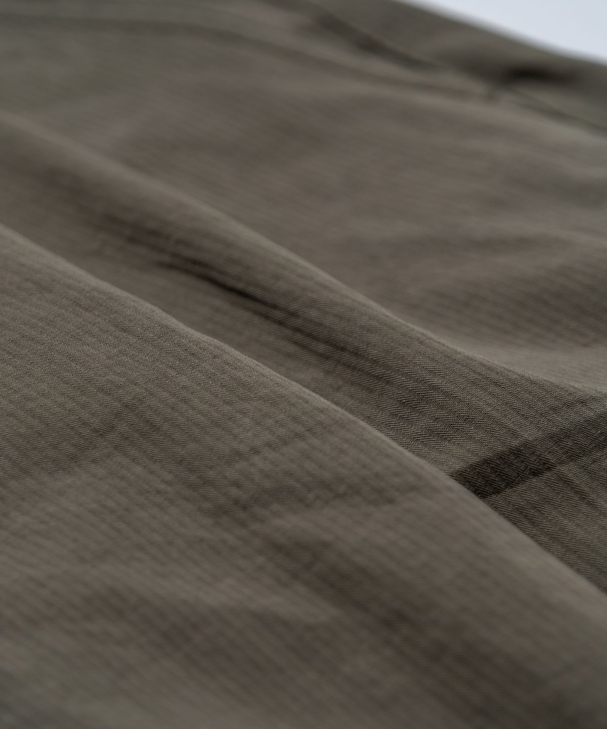랠리포인트(RALLY POINT) Seersucker Stripe Chino Pant_Khaki