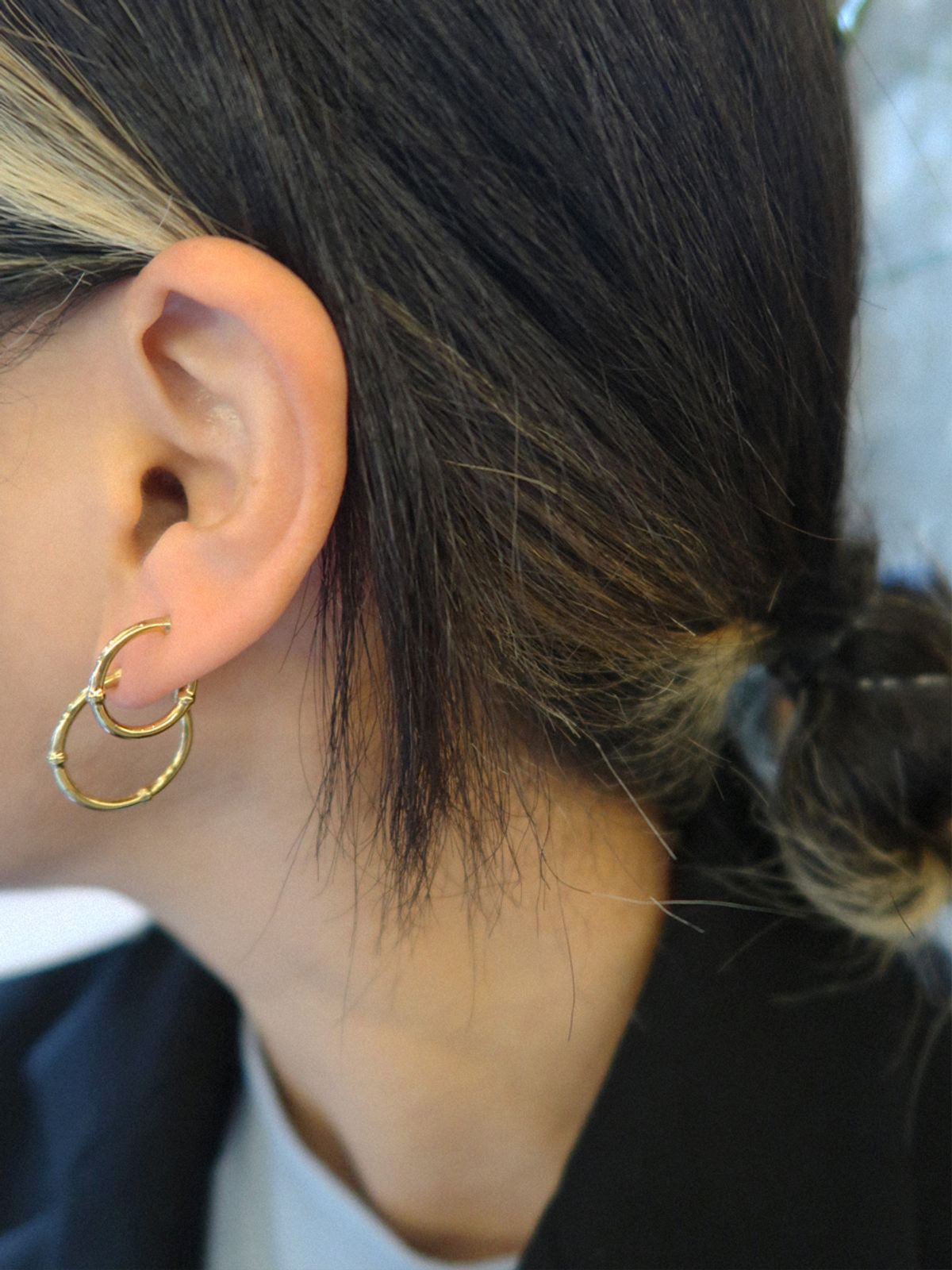 마호가니(MAHOGANI) GOLD BAMBOO DOUBLE HOOP EARRINGS