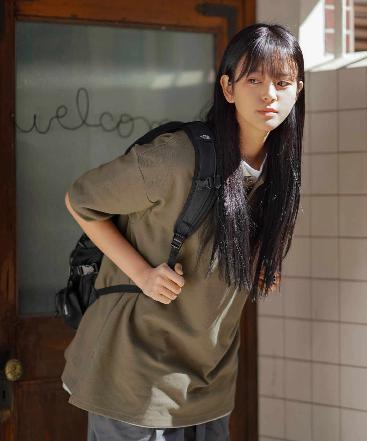 제멋(JEMUT) 핀스 오버핏 카라 반팔티 카키 YHST2354