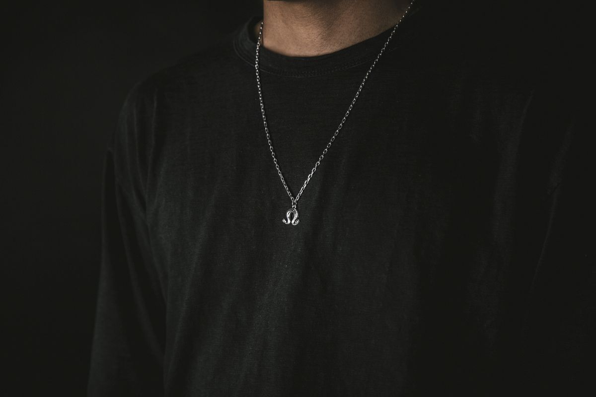 스팅925(STING925) Omega Snake Pendant