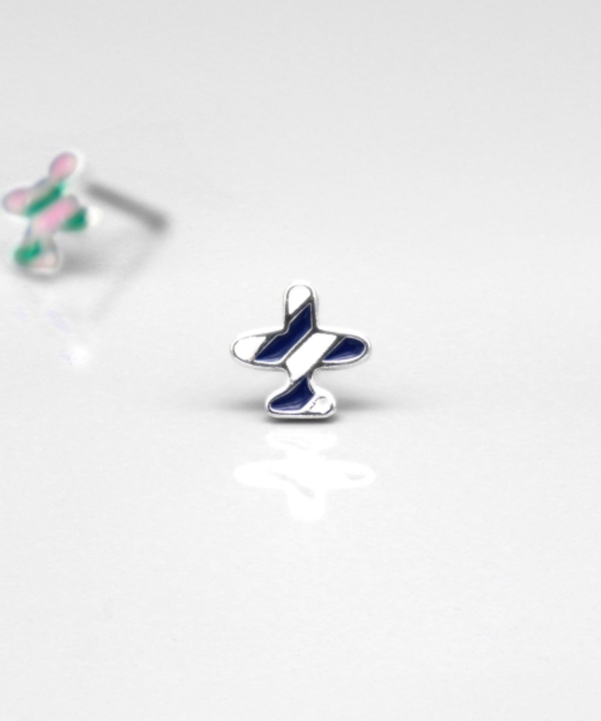봉보(BONBEAU) Signature airplane color pin Eearing 시그니처 비행기 컬러 심플 귀걸이