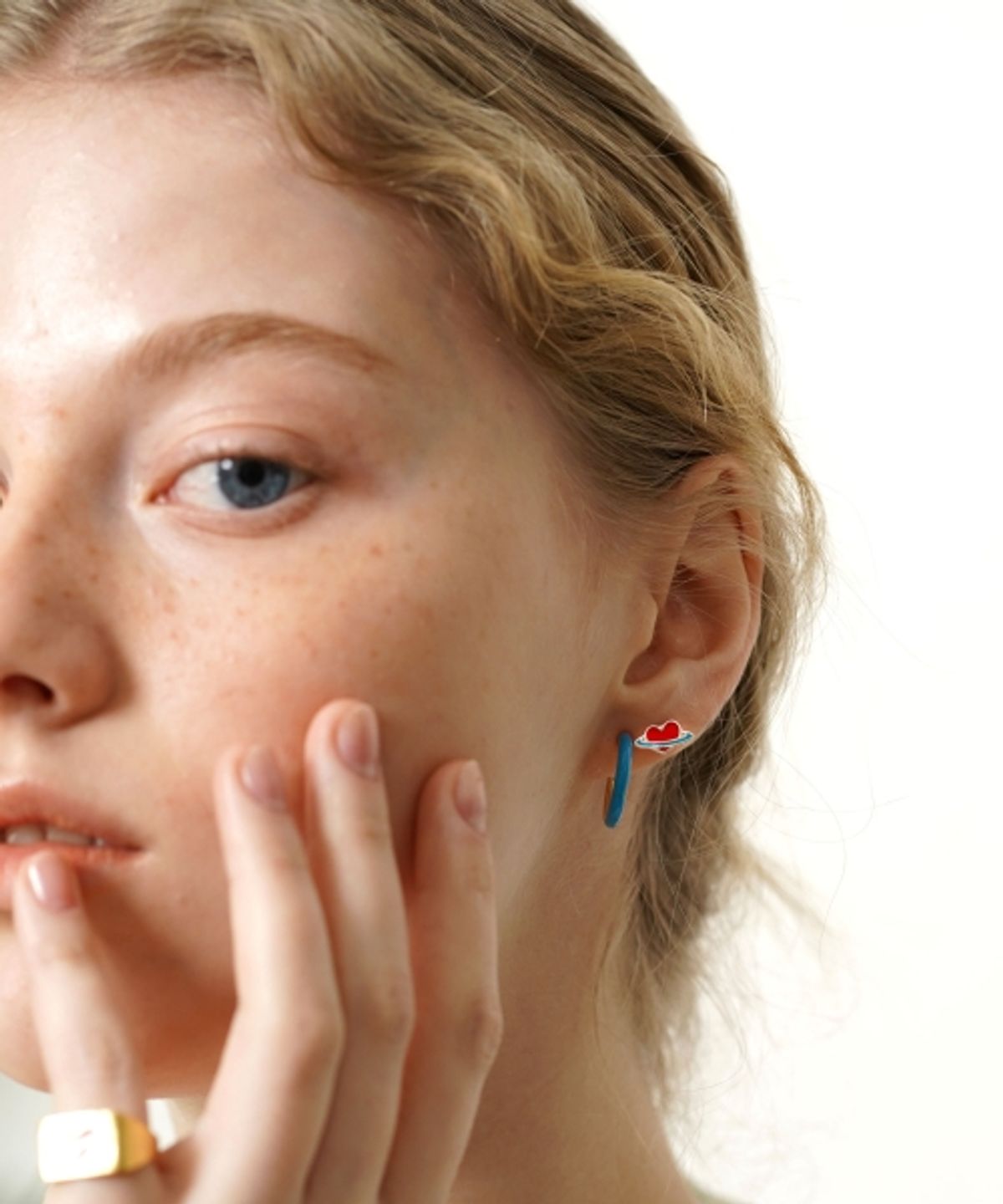 봉보(BONBEAU) Cute motives color pin Eearing 유니크 큐트 모티브 컬러 귀걸이