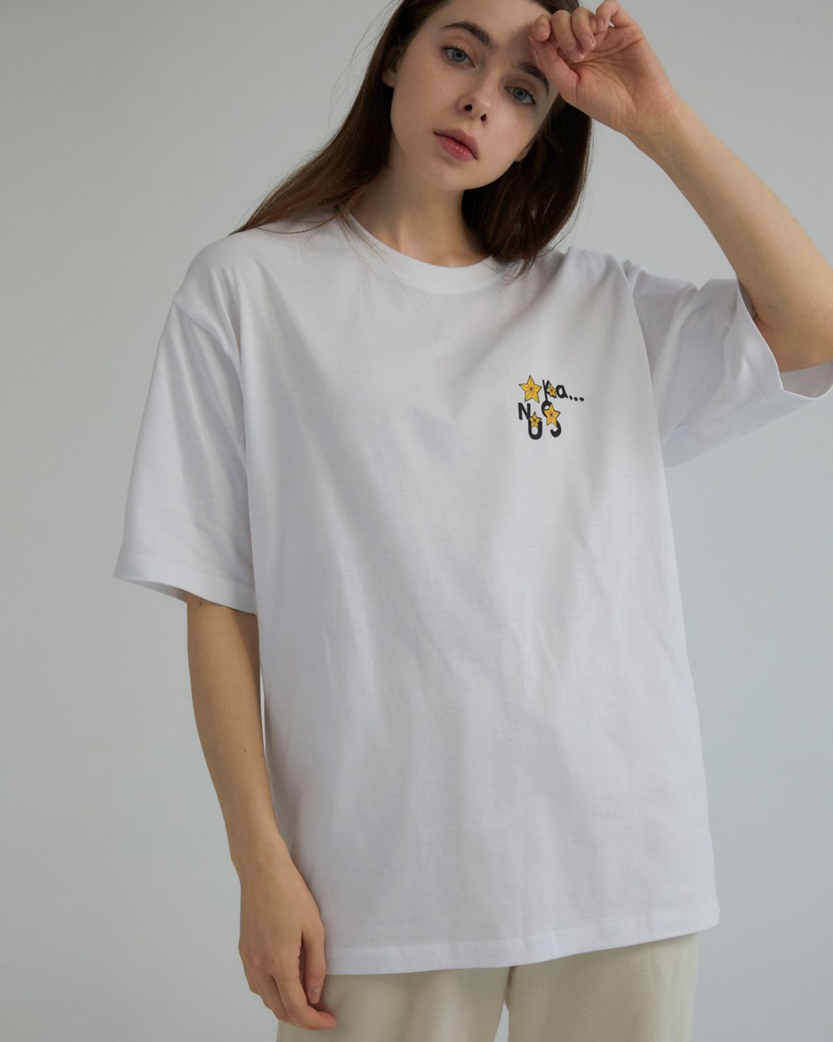 누스카(NUSKA) 스타버스트 남녀공용 오버핏 반팔 티셔츠(화이트)