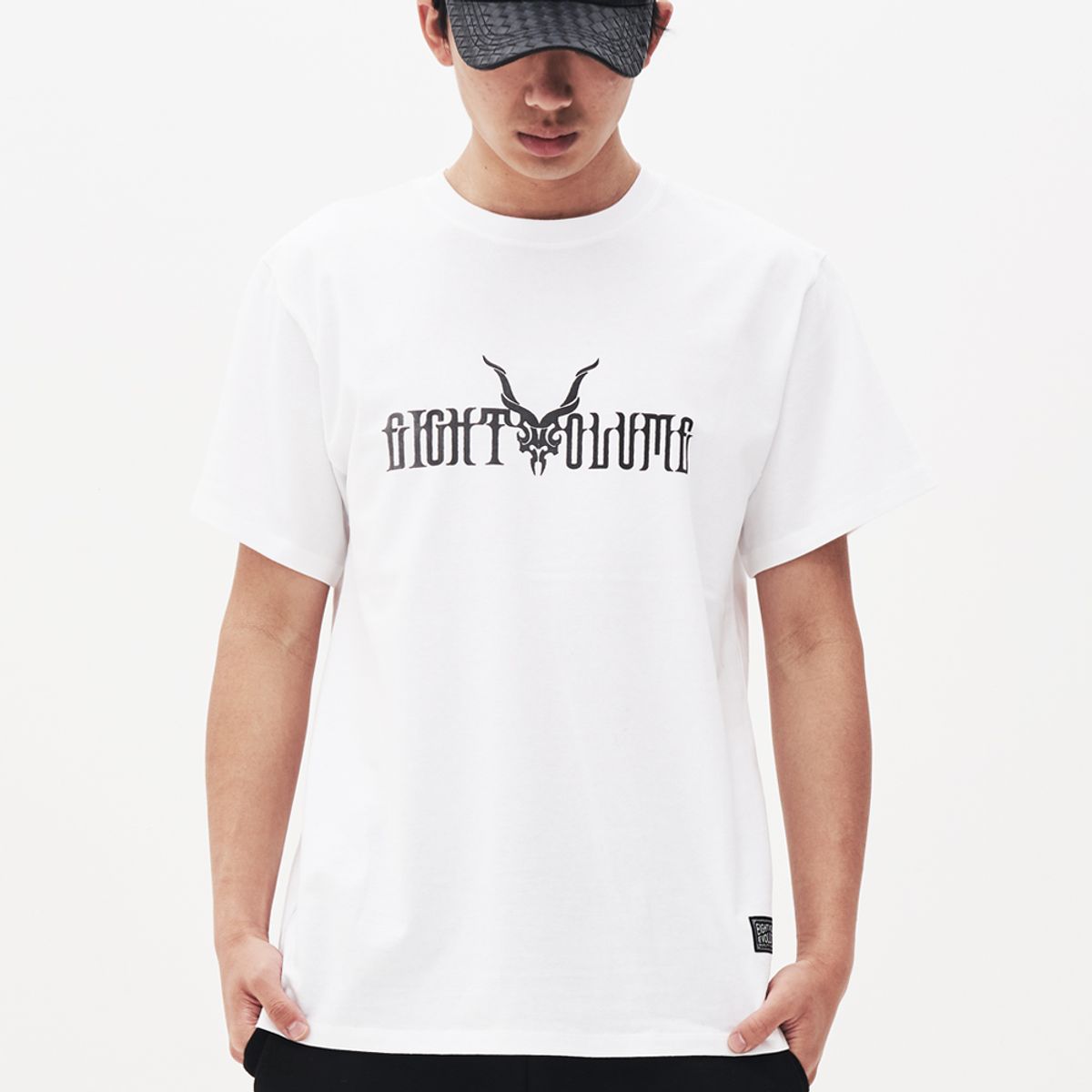 에잇볼륨(EIGHTVOLUME) EV 쿠두 스컬 화이트 티