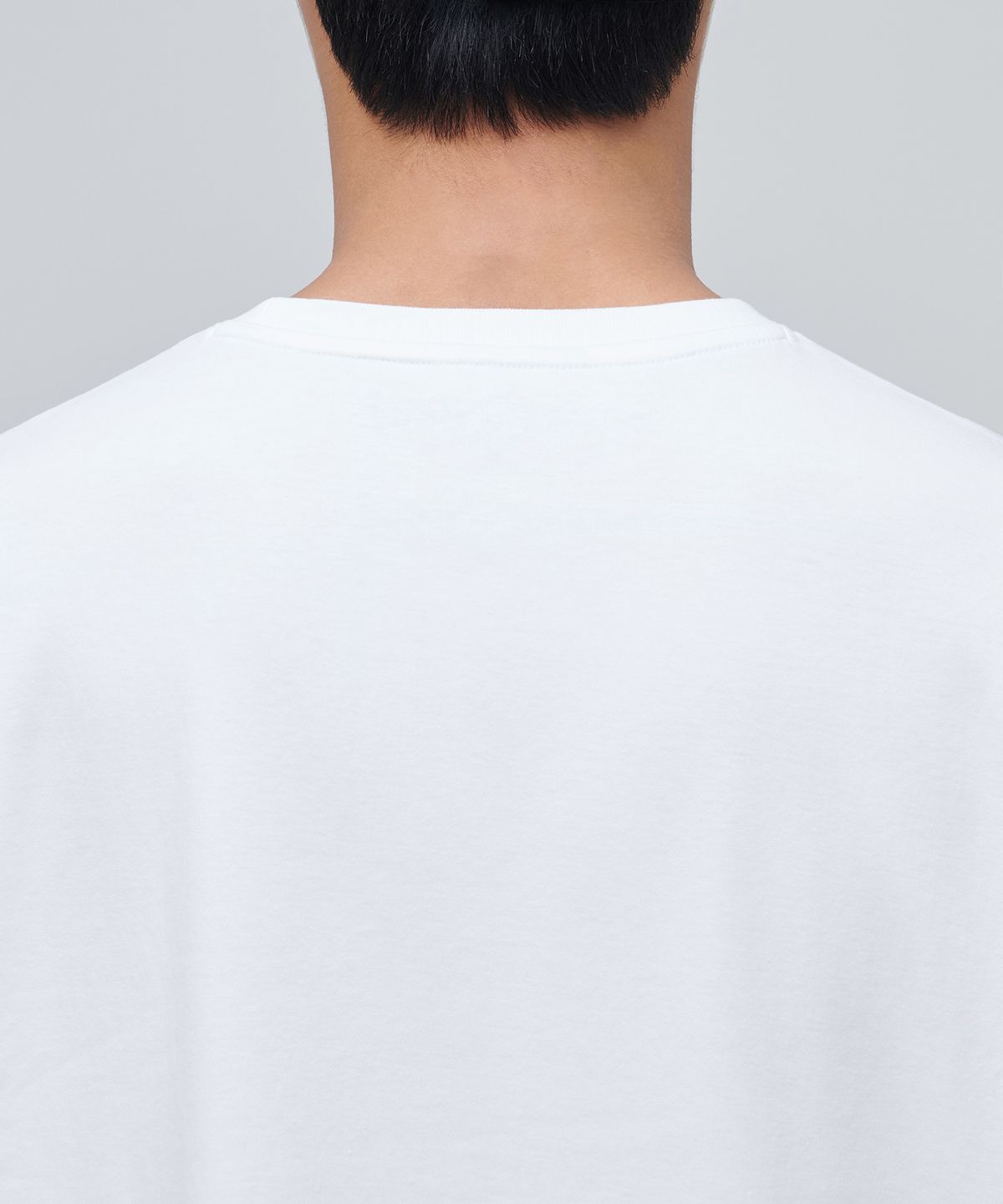 무신사 스탠다드(MUSINSA STANDARD) 릴렉스드 슬리브리스 탑 [화이트]