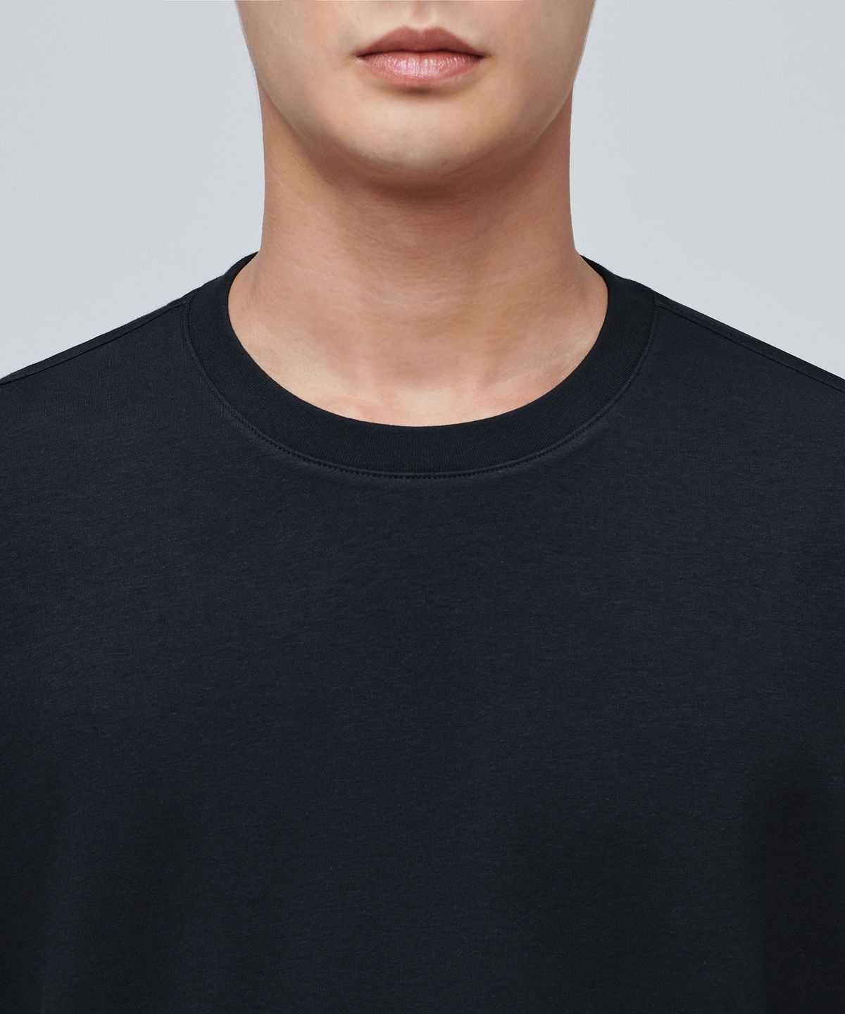 무신사 스탠다드(MUSINSA STANDARD) 릴렉스드 슬리브리스 탑 [블랙]