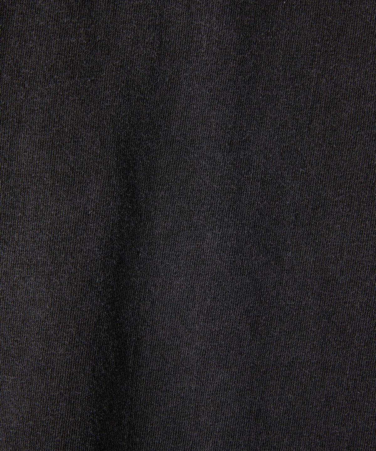 굿온(GOODON) 피그먼트 다잉 포켓 긴팔 티셔츠 - 블랙