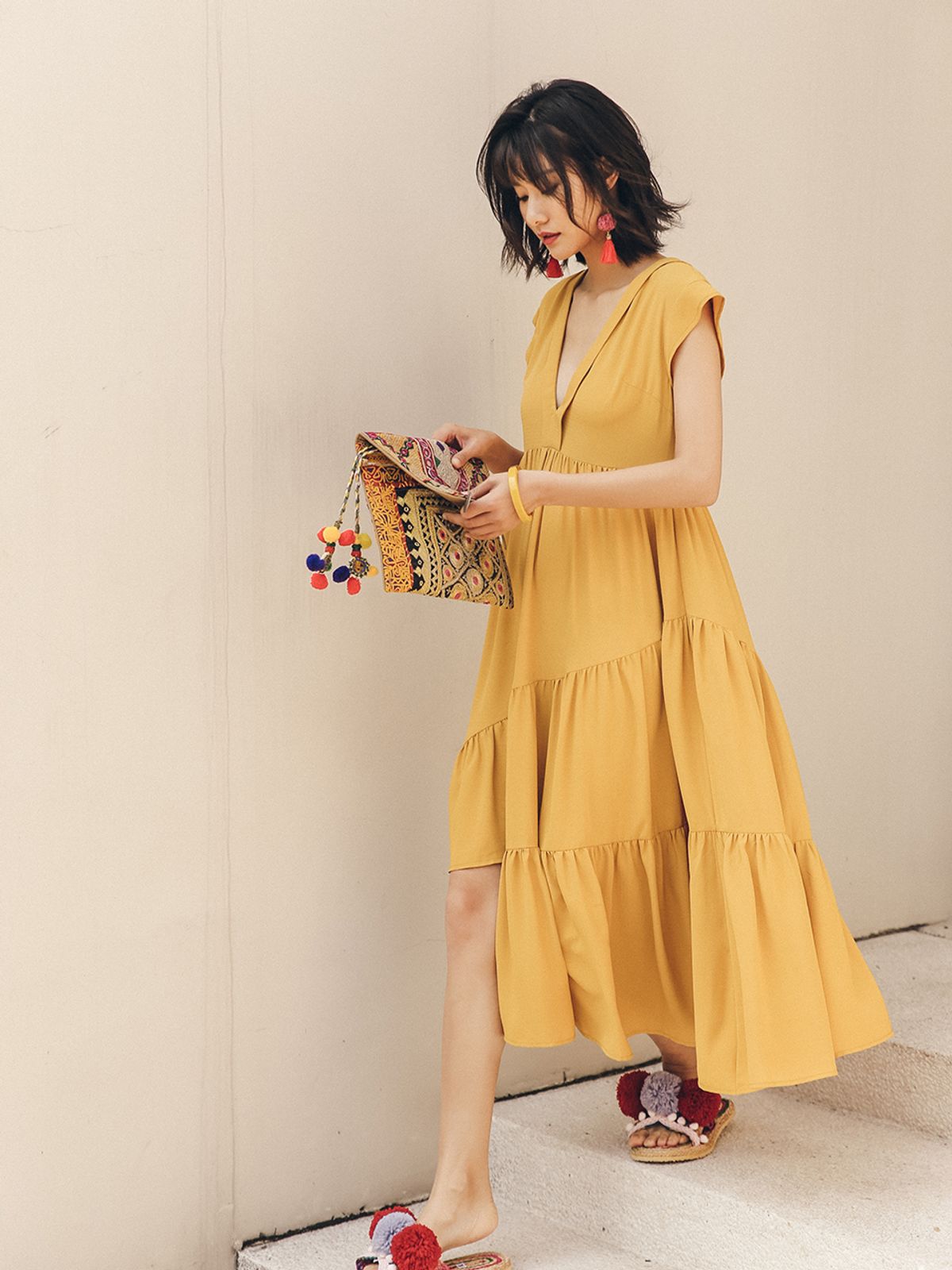 랭썬(LANGSON) Sunflower unbalance dress