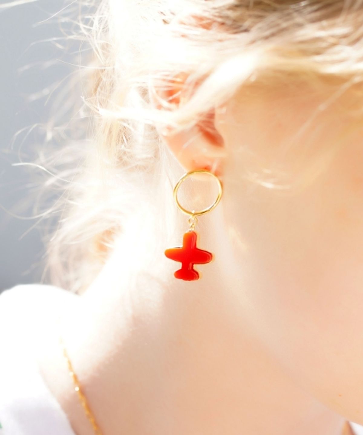 봉보(BONBEAU) Color acrylic airplane gold ring Eearings 컬러 비행기 골드링 은침 귀걸이