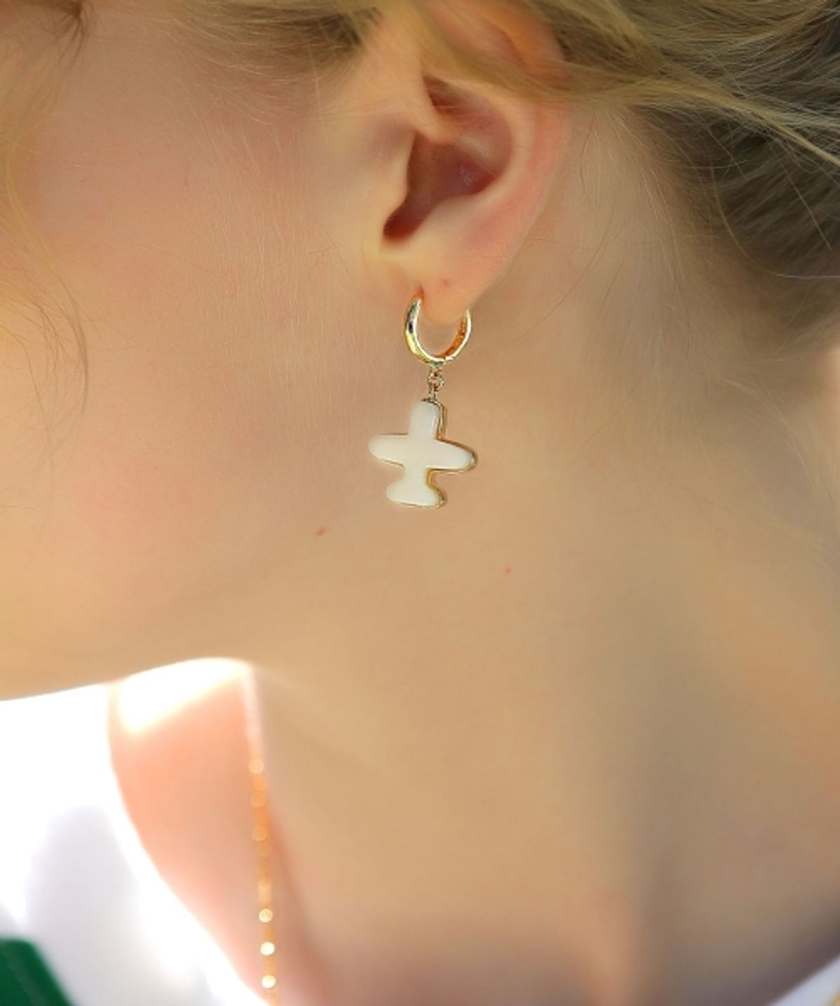 봉보(BONBEAU) Color acrylic airplane gold ring Eearings 컬러 비행기 골드링 은침 귀걸이