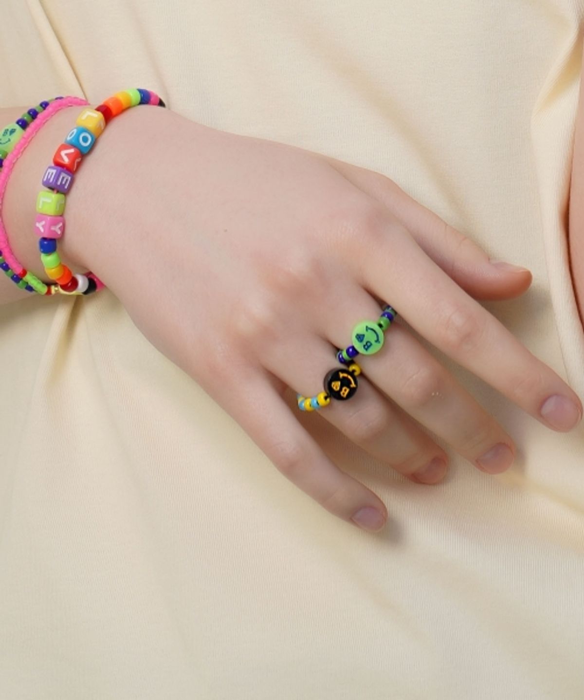 봉보(BONBEAU) Kitsch smile twotone beads Ring 키치 스마일 투톤 비즈 반지 5color