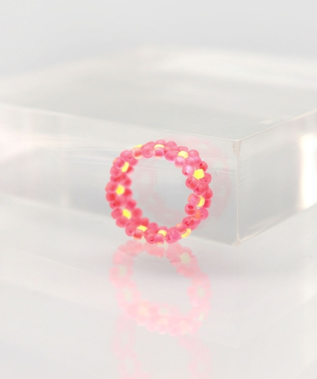 봉보(BONBEAU) Neon color flower beads Ring 네온 컬러 플라워 비즈 반지