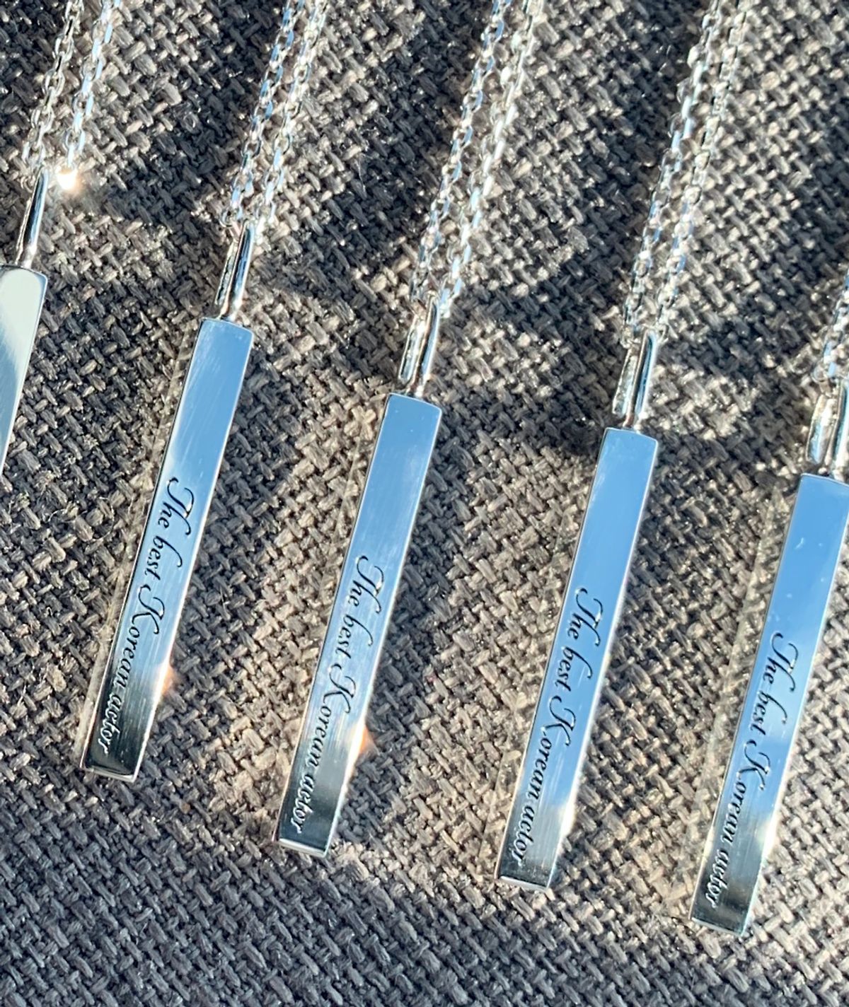 종로공장(JONGNOGONGJANG) 실버 925 이니셜 각인 스틱 체인 목걸이 (Silver Initial lettering Stick necklace)