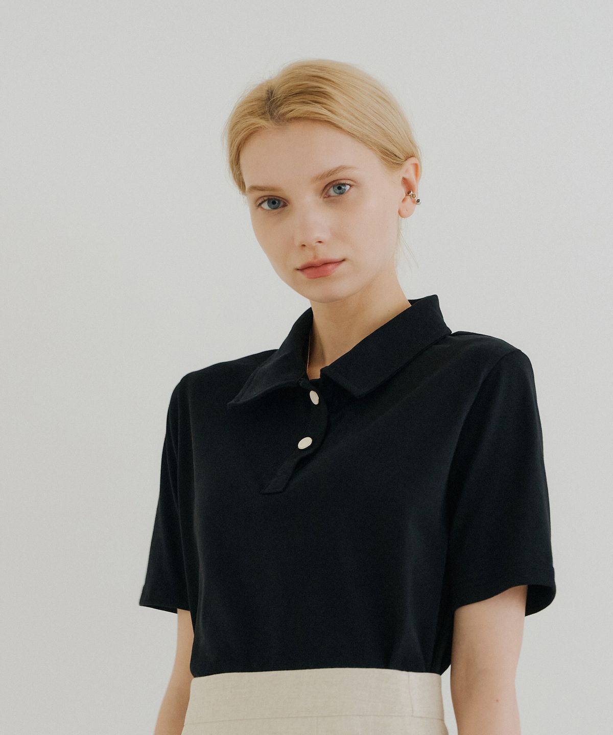 엽페(YUPPE) COLLAR POINT T-SHIRT_BLACK