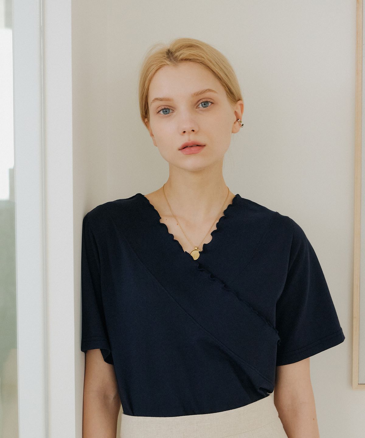 엽페(YUPPE) SHIRRING POINT T-SHIRT_NAVY
