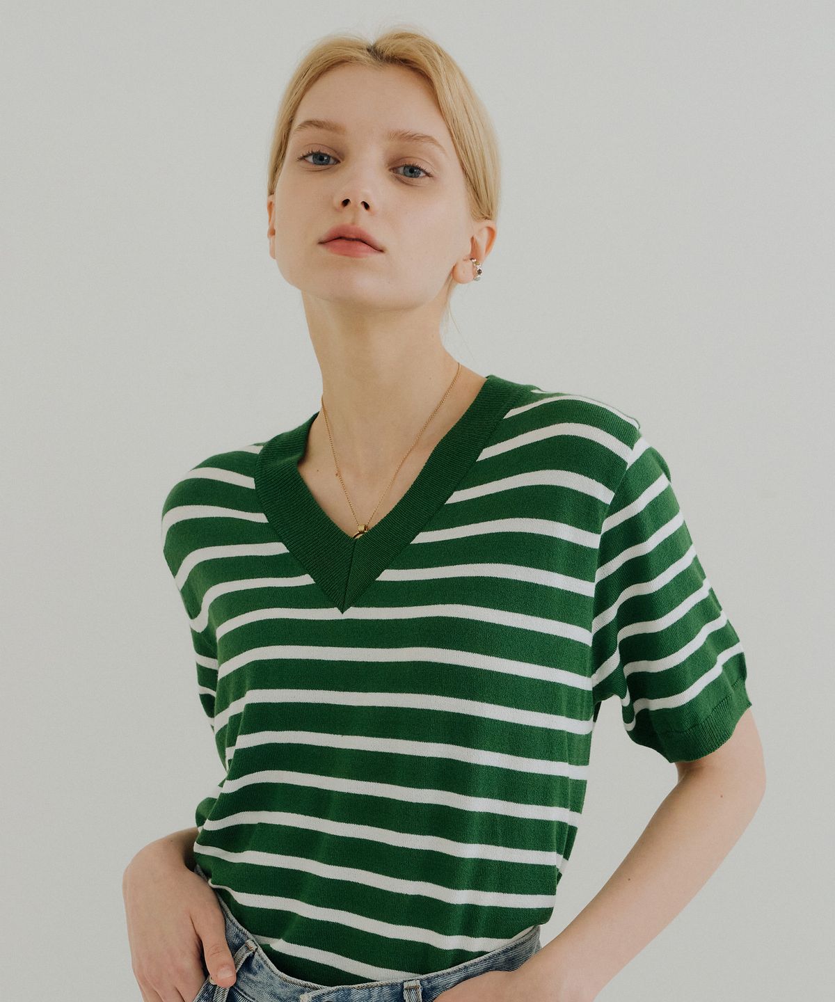 엽페(YUPPE) V STRIPE KNIT_GREEN