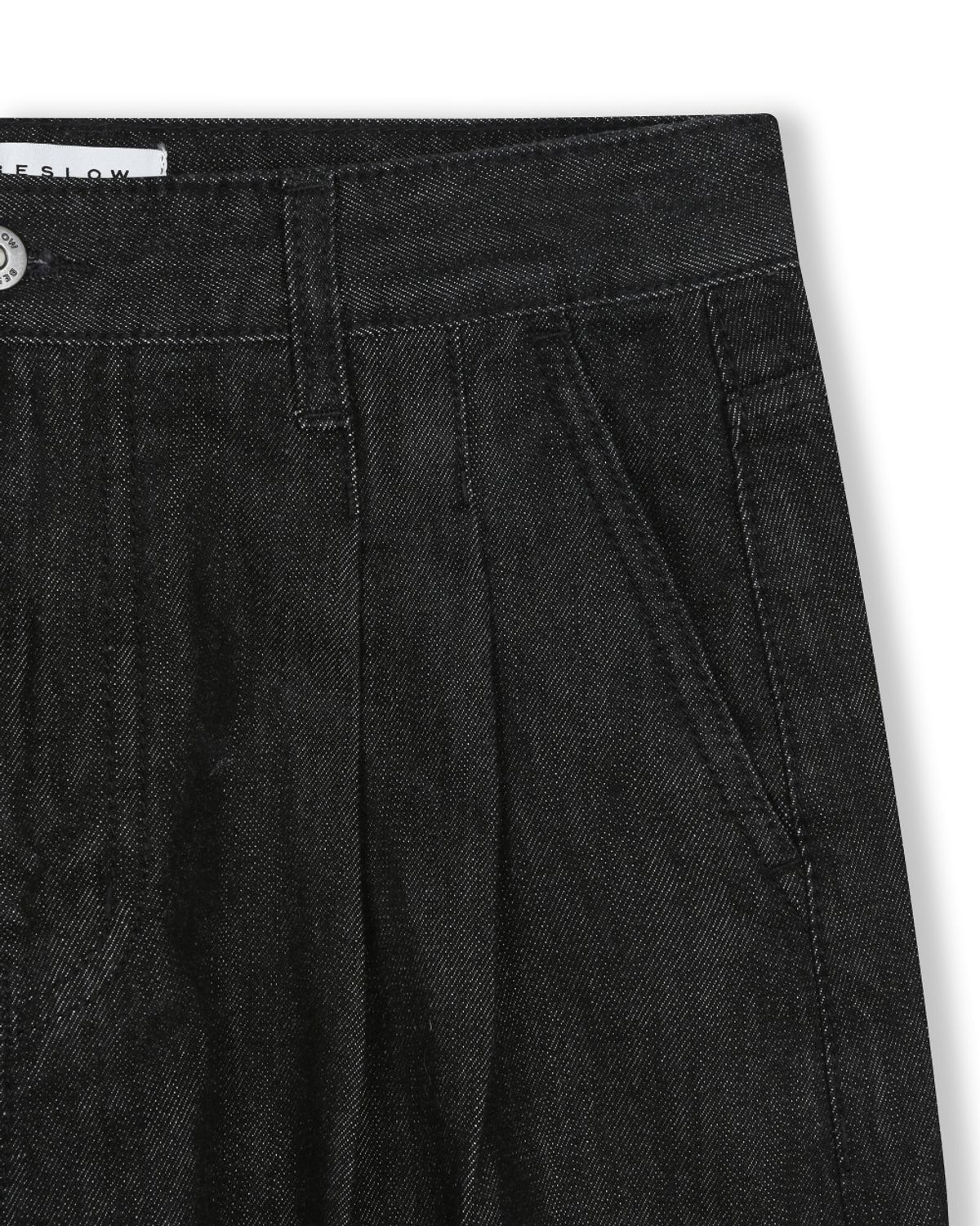 비슬로우(BESLOW) WIDE FIT TWO TUCK SELVAGE DENIM PANTS BLACK