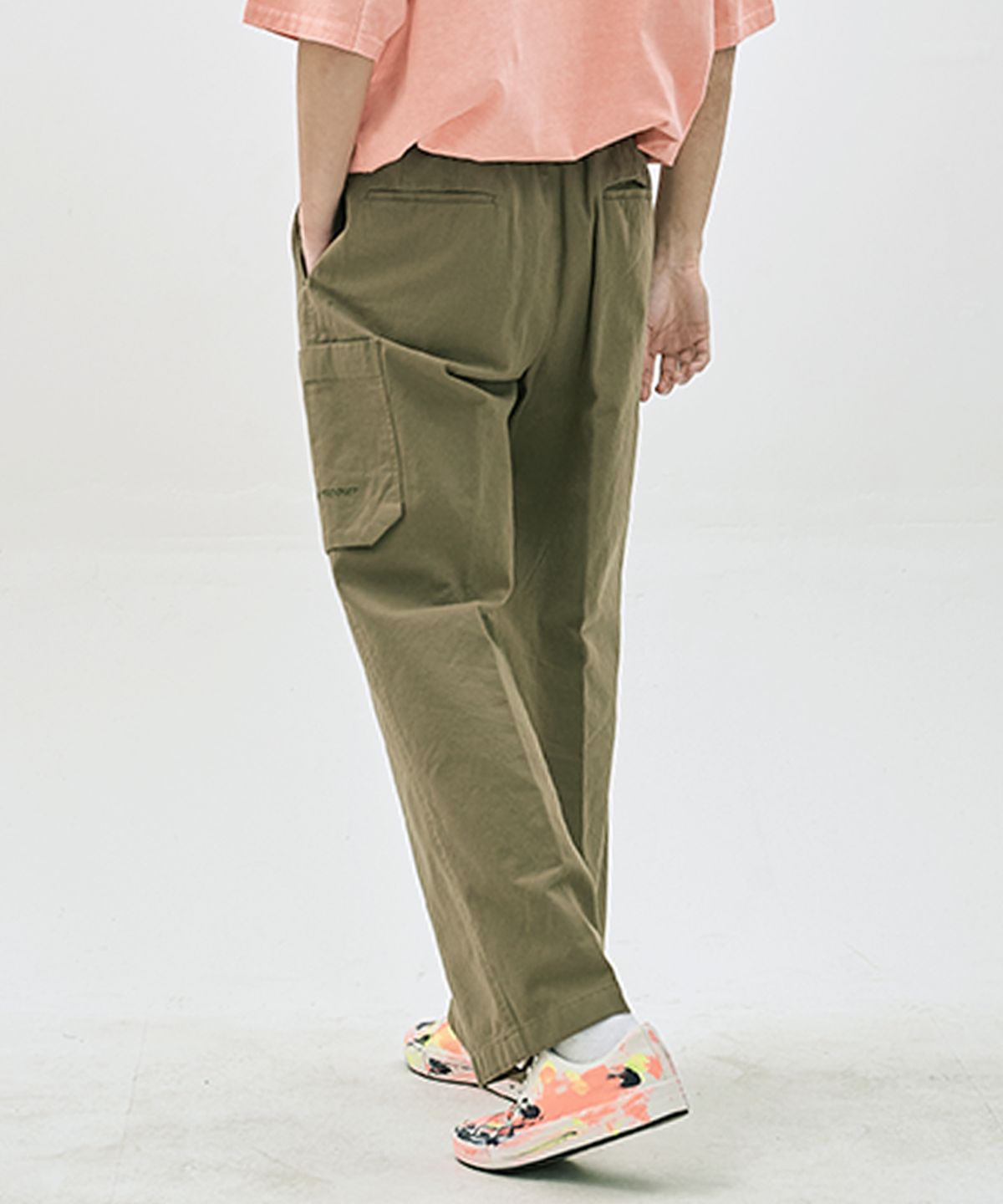 매니아매스(MANIAMASS) 원턱 주름 와이드 카고 PANTS SANE B