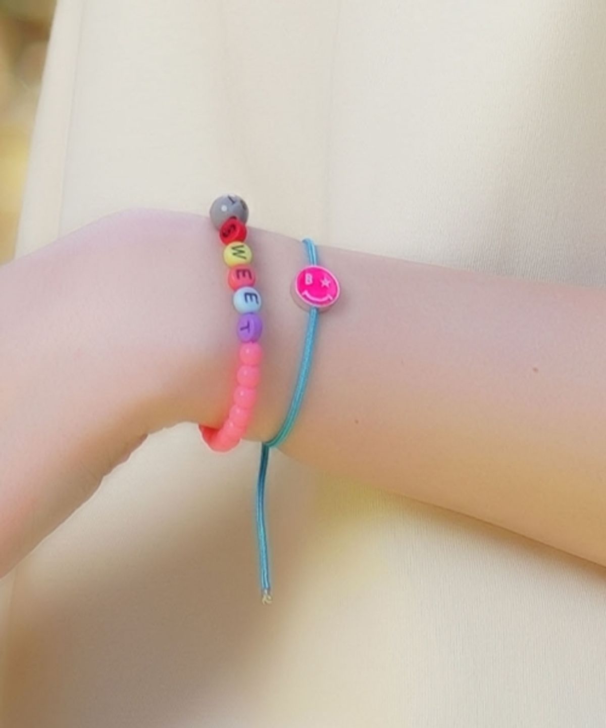 봉보(BONBEAU) Color smile knot Bracelet 컬러 스마일 매듭 실팔찌