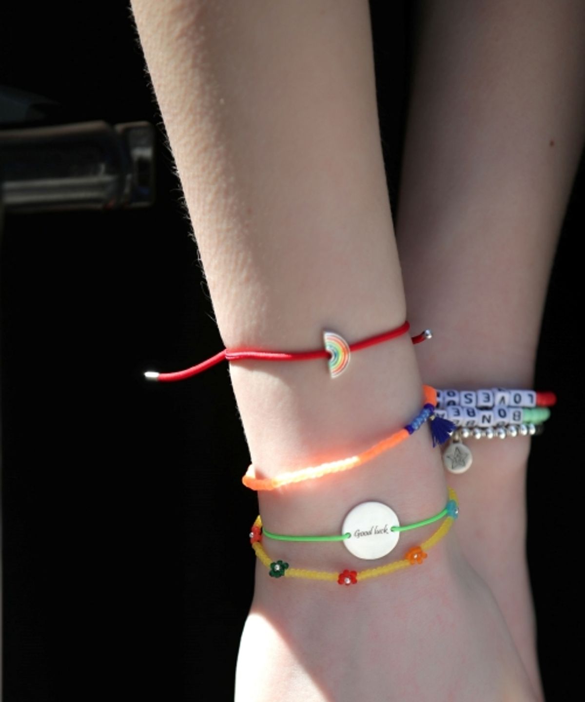 봉보(BONBEAU) Color motive knot Bracelet 데이지 무지개 클로버 매듭 실팔찌