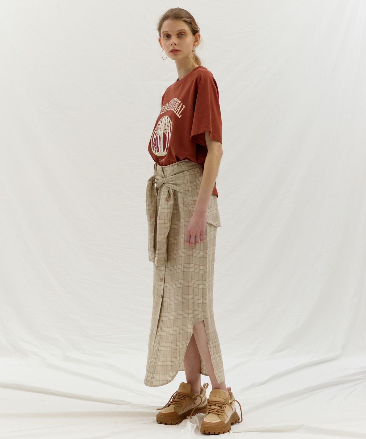 엔오르(EN OR) TIE UP POINT LINEN SKIRT - BEIGE