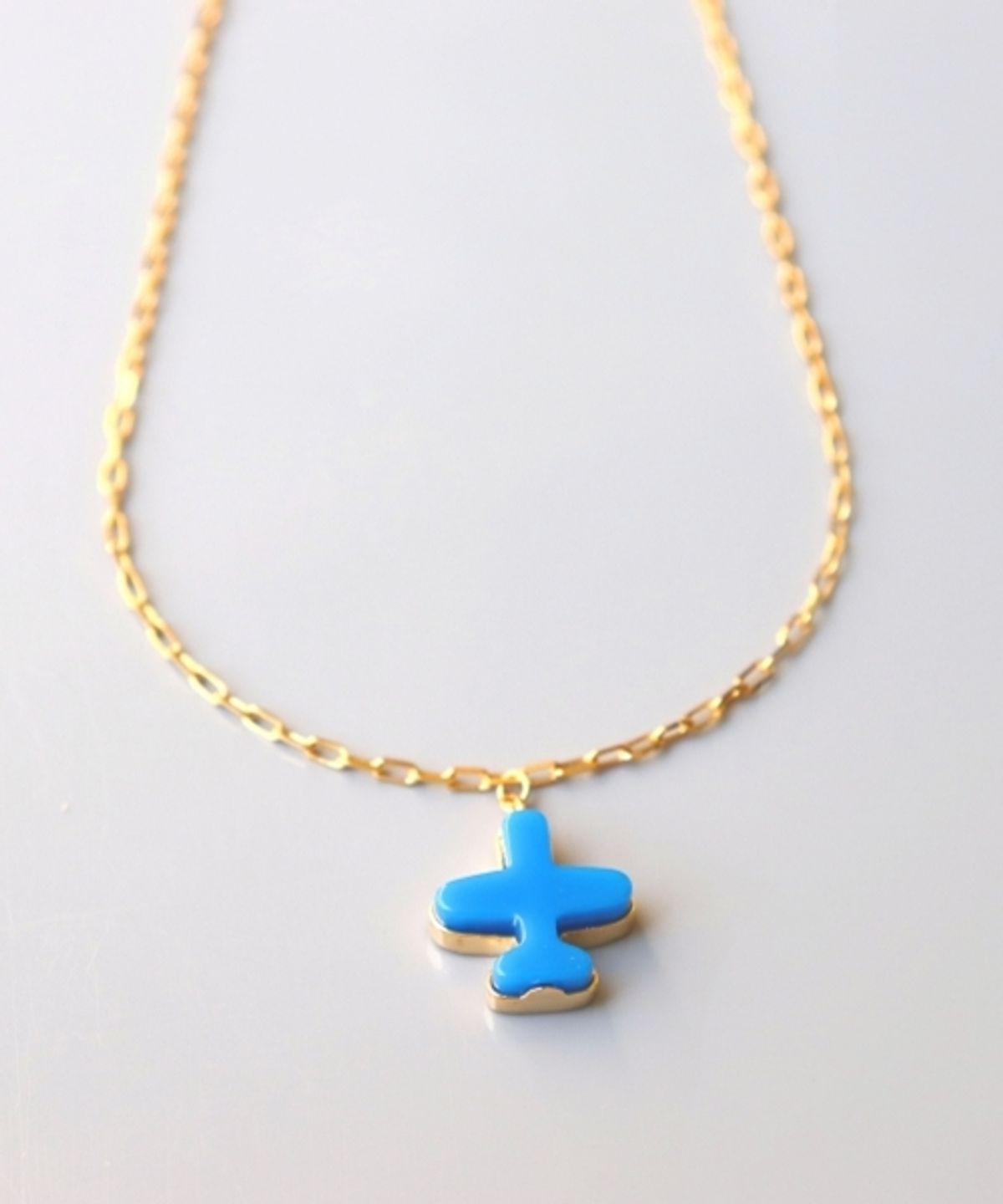 봉보(BONBEAU) Acrylic airplane mini clip chain Necklace 아크릴 비행기 팬던트 미니 클립 체인 목걸이