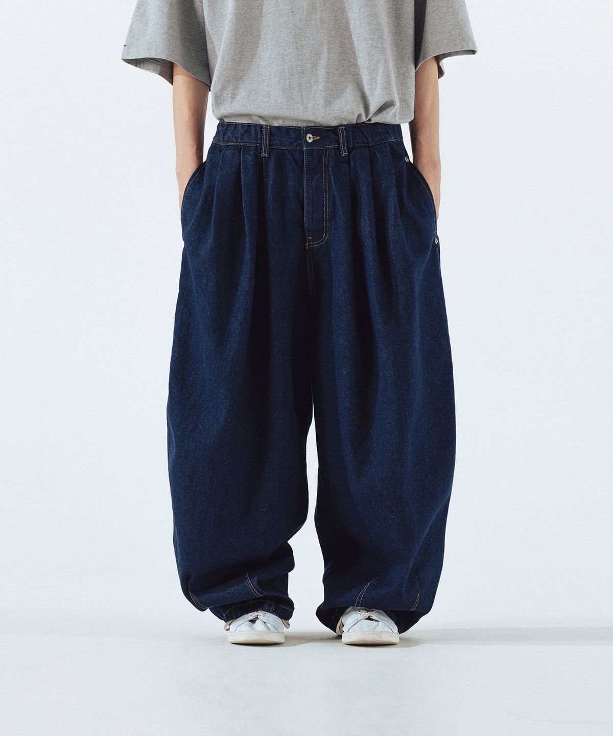 앵글런(ANGLAN) Rigid Indigo Denim Balloon Pants - Dark Blue
