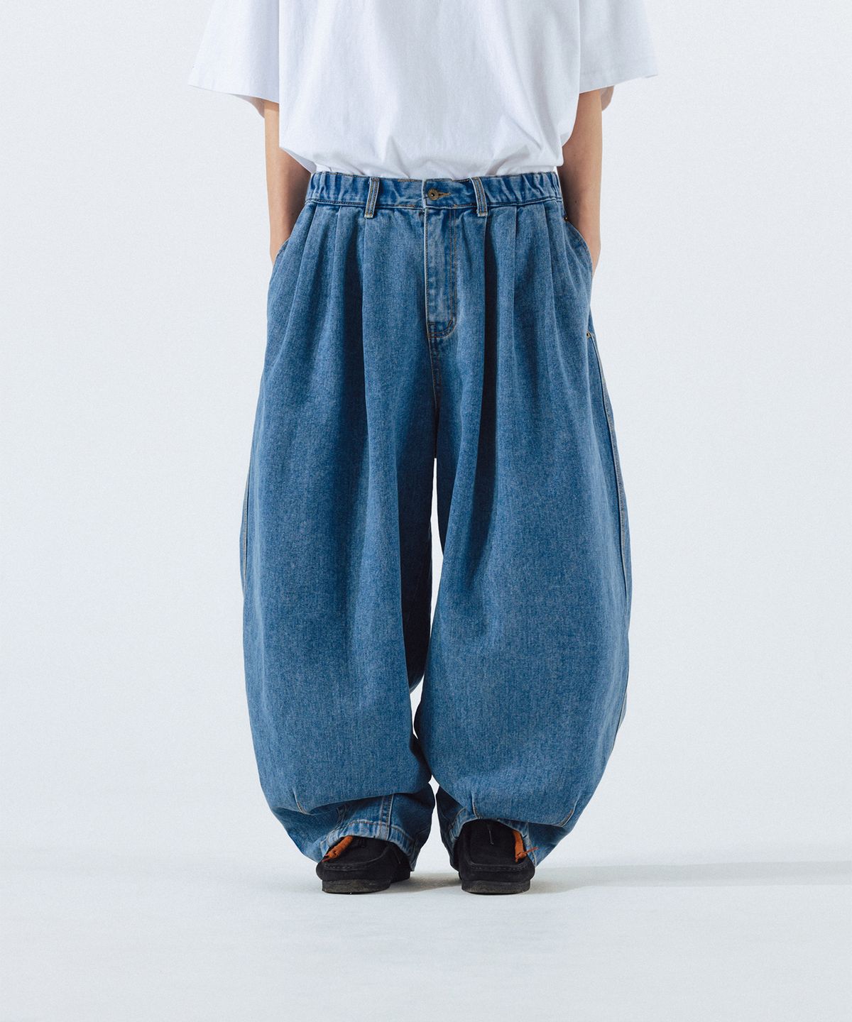 앵글런(ANGLAN) Stone Vintage Denim Balloon Pants - Light Blue
