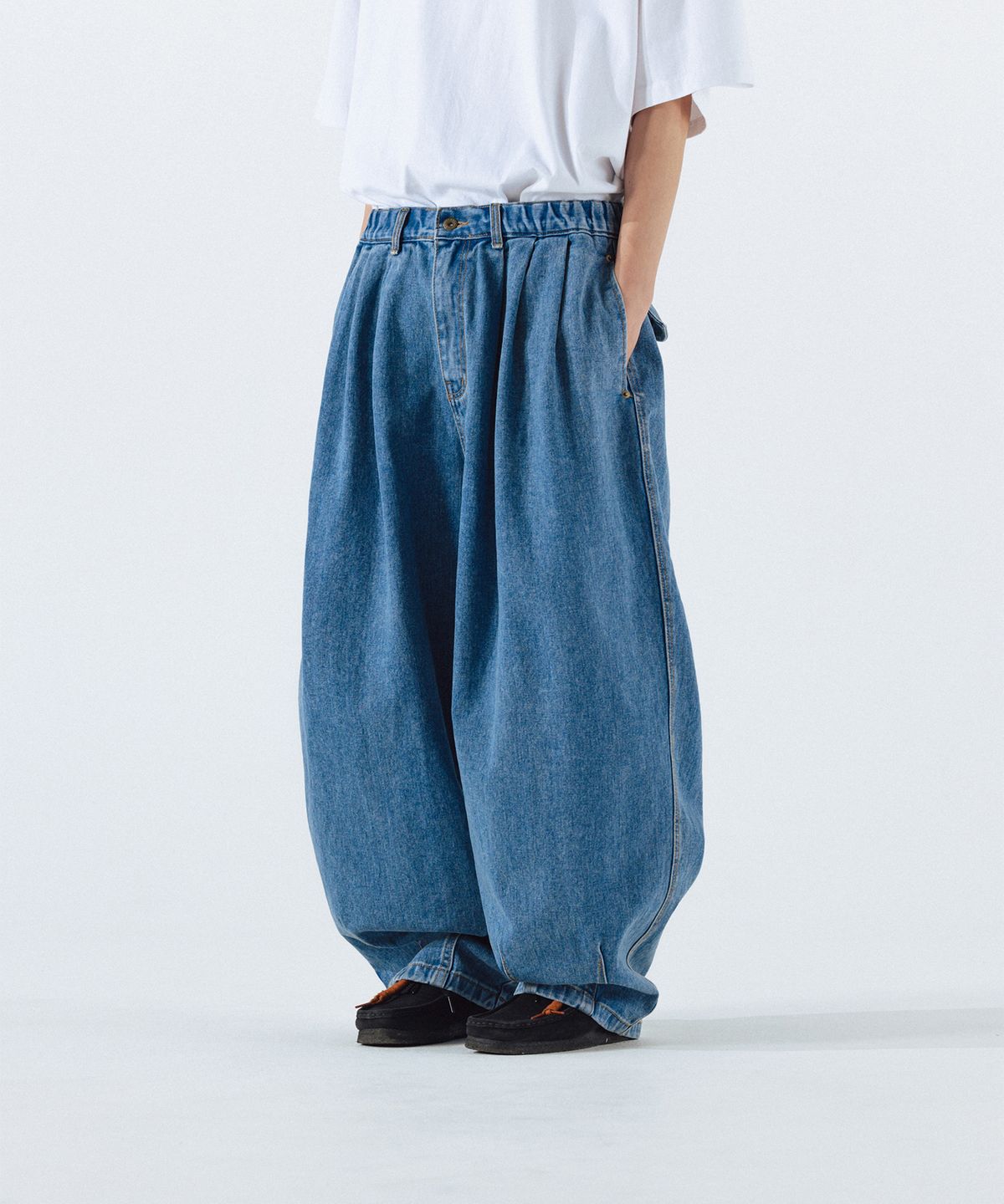 앵글런(ANGLAN) Stone Vintage Denim Balloon Pants - Light Blue