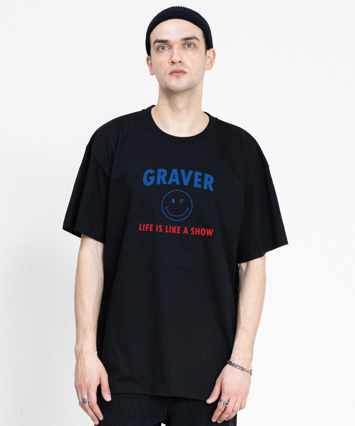 그레이버(GRAVER) [UNISEX]아치로고 도트 라인스마일 반팔티_블랙