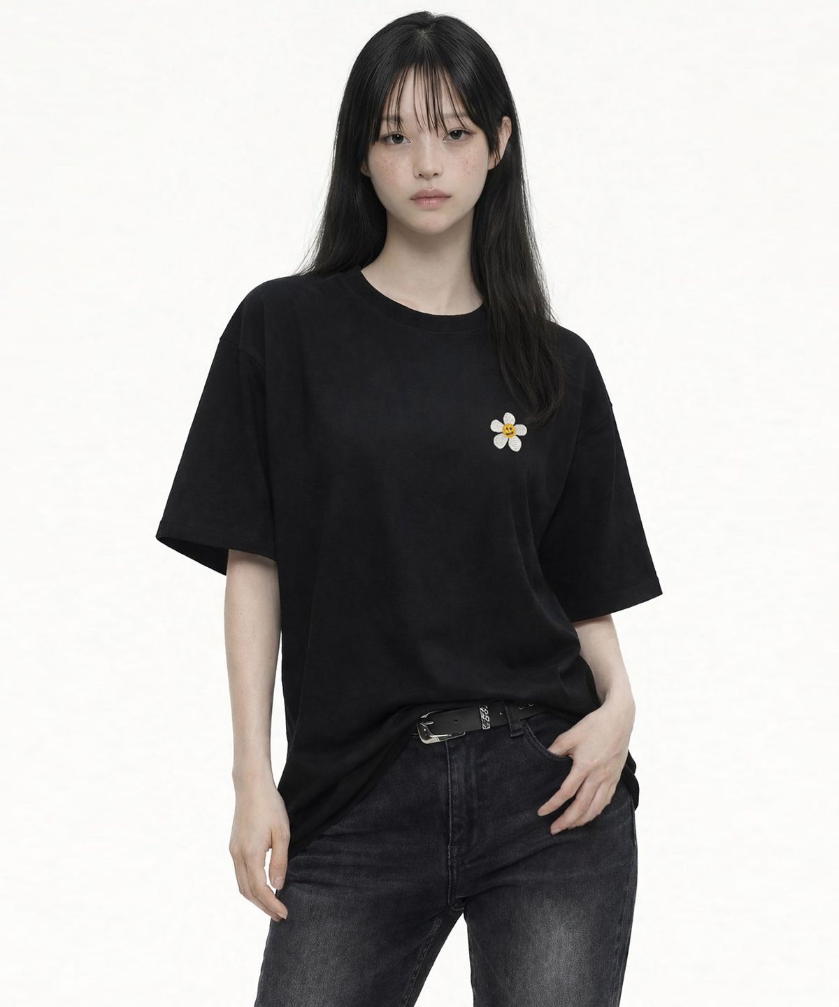 그레이버(GRAVER) [UNISEX]플라워도트 자수 반팔티_2color
