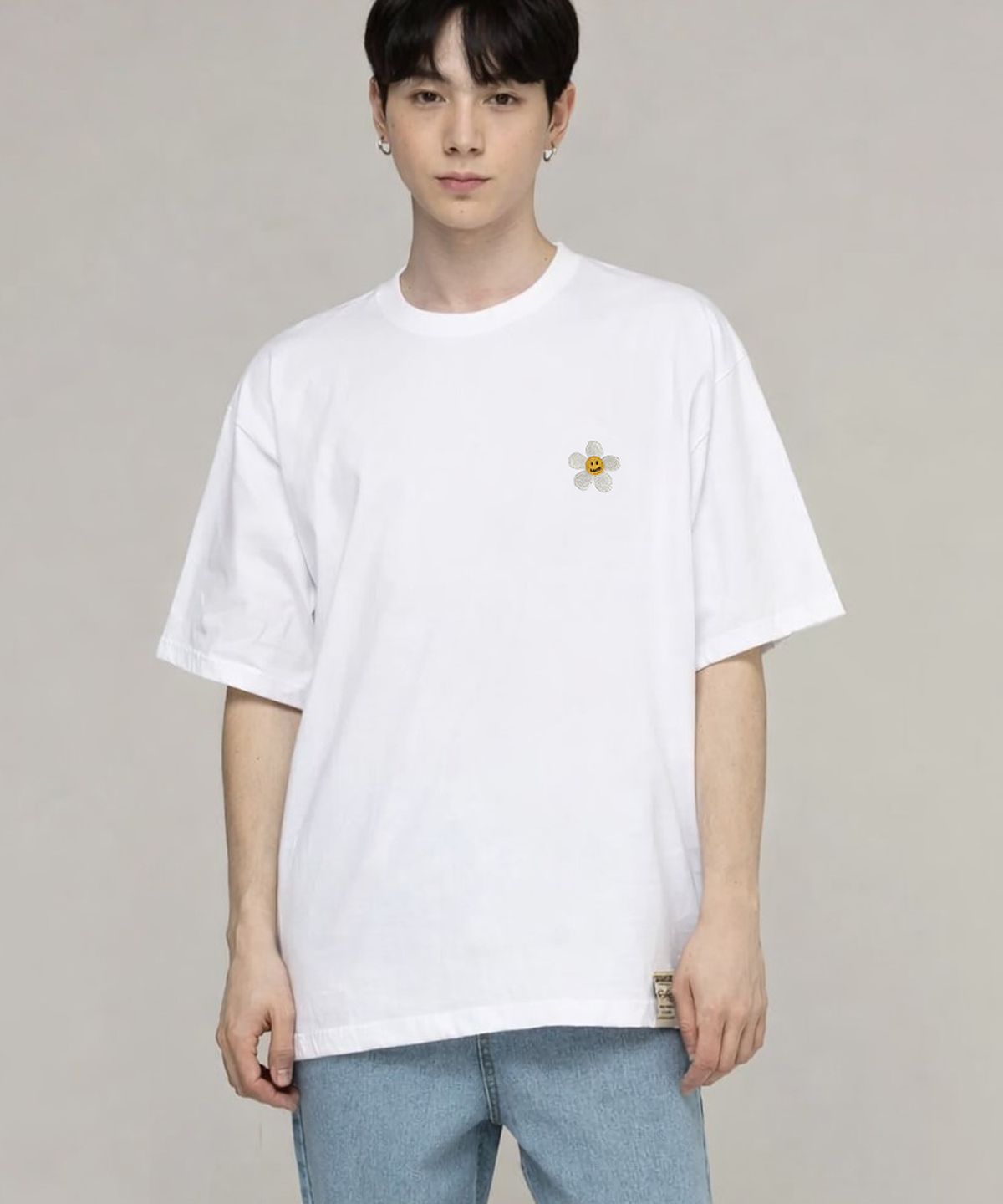 그레이버(GRAVER) [UNISEX]플라워도트 자수 반팔티_2color