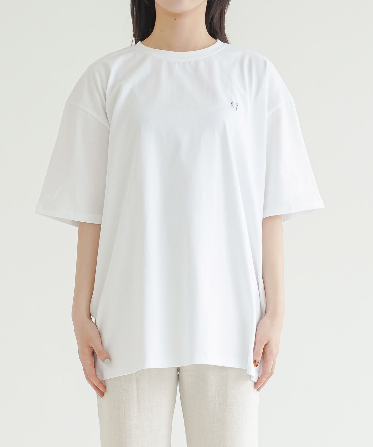 오드닷(ODD DOT) 스티치 디테일 티셔츠_화이트