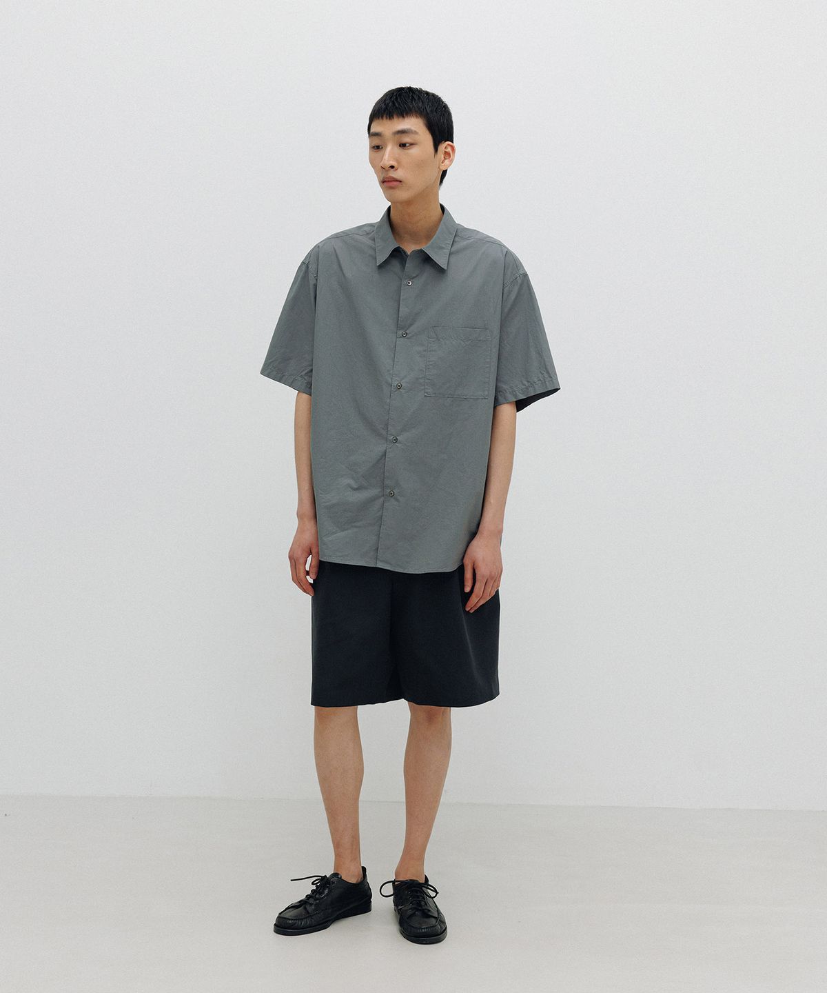 블랭크룸(BLANKROOM) 파인데이 박스 셔츠_BLUE KHAKI