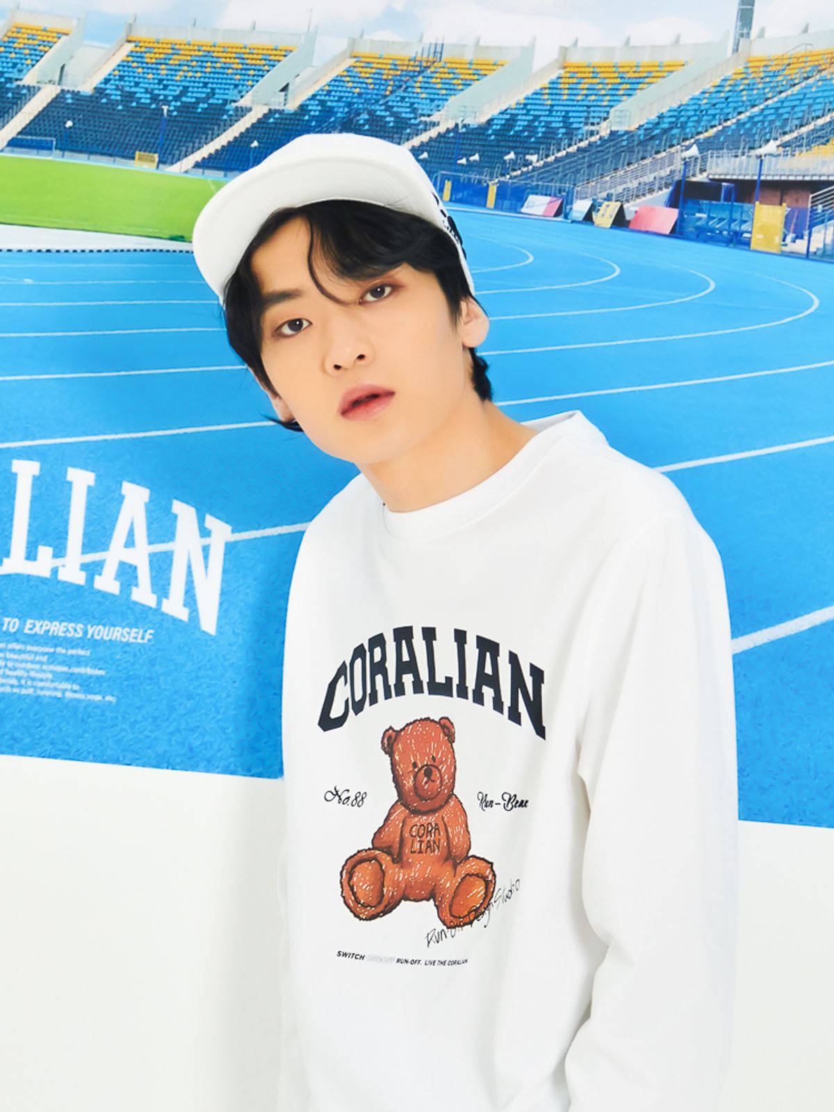 코랄리안(CORALIAN) 런오프 로고 스냅백 화이트