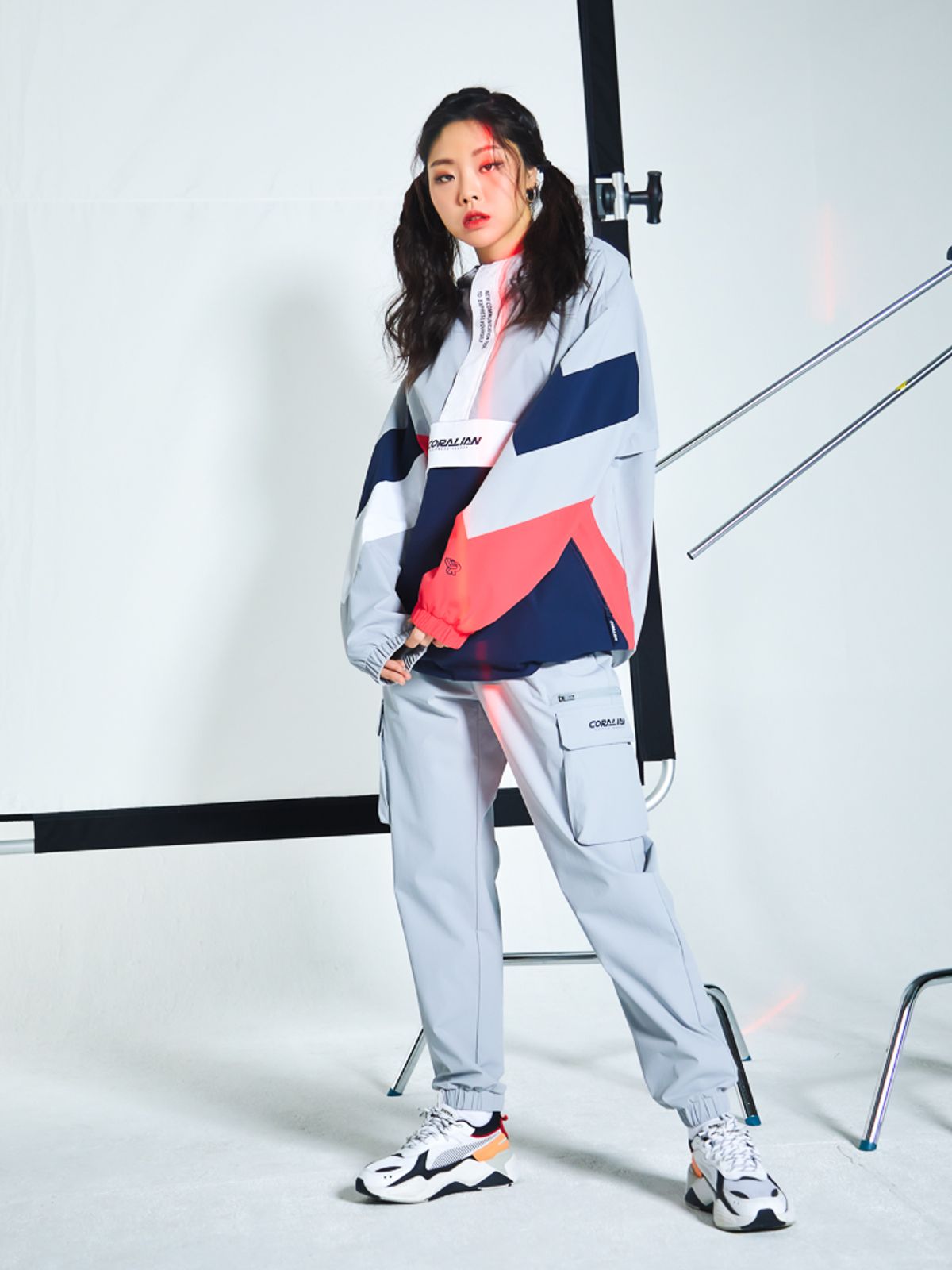 코랄리안(CORALIAN) 런오프 나일론 스트레치 컬러블럭 후드 아노락 그레이