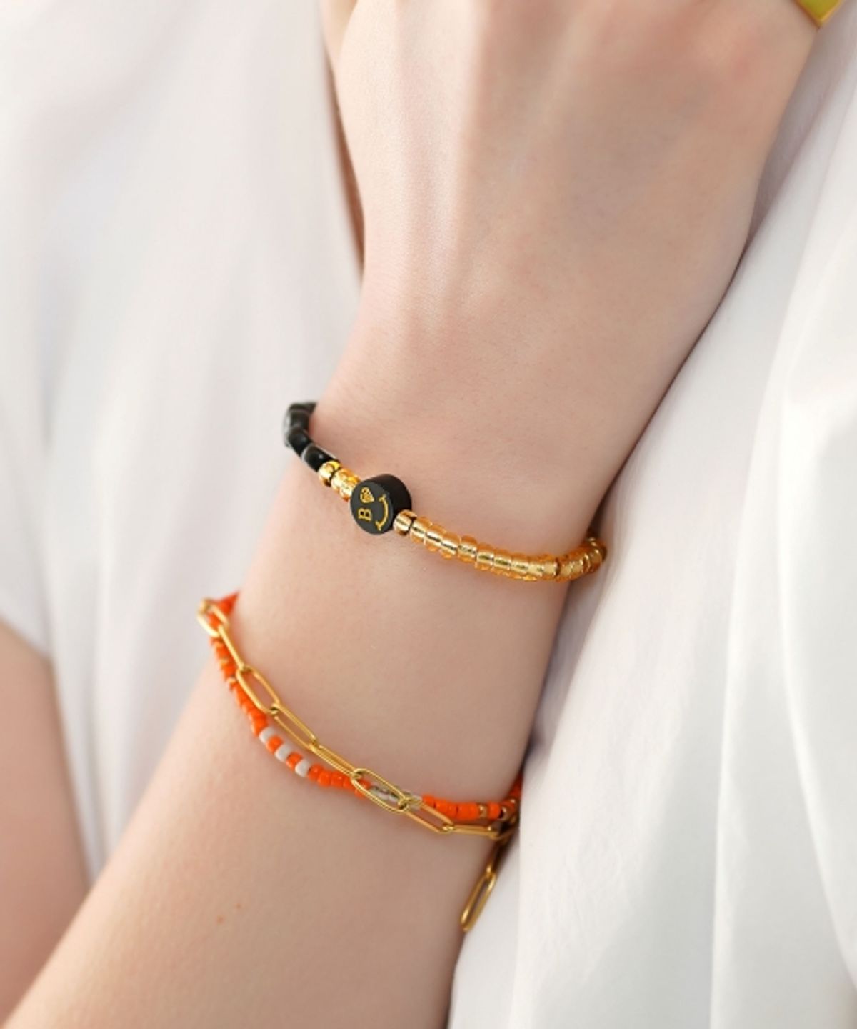 봉보(BONBEAU) Initial smile color beads Bracelet 스마일 참 이니셜 투명 비즈 팔찌 3color