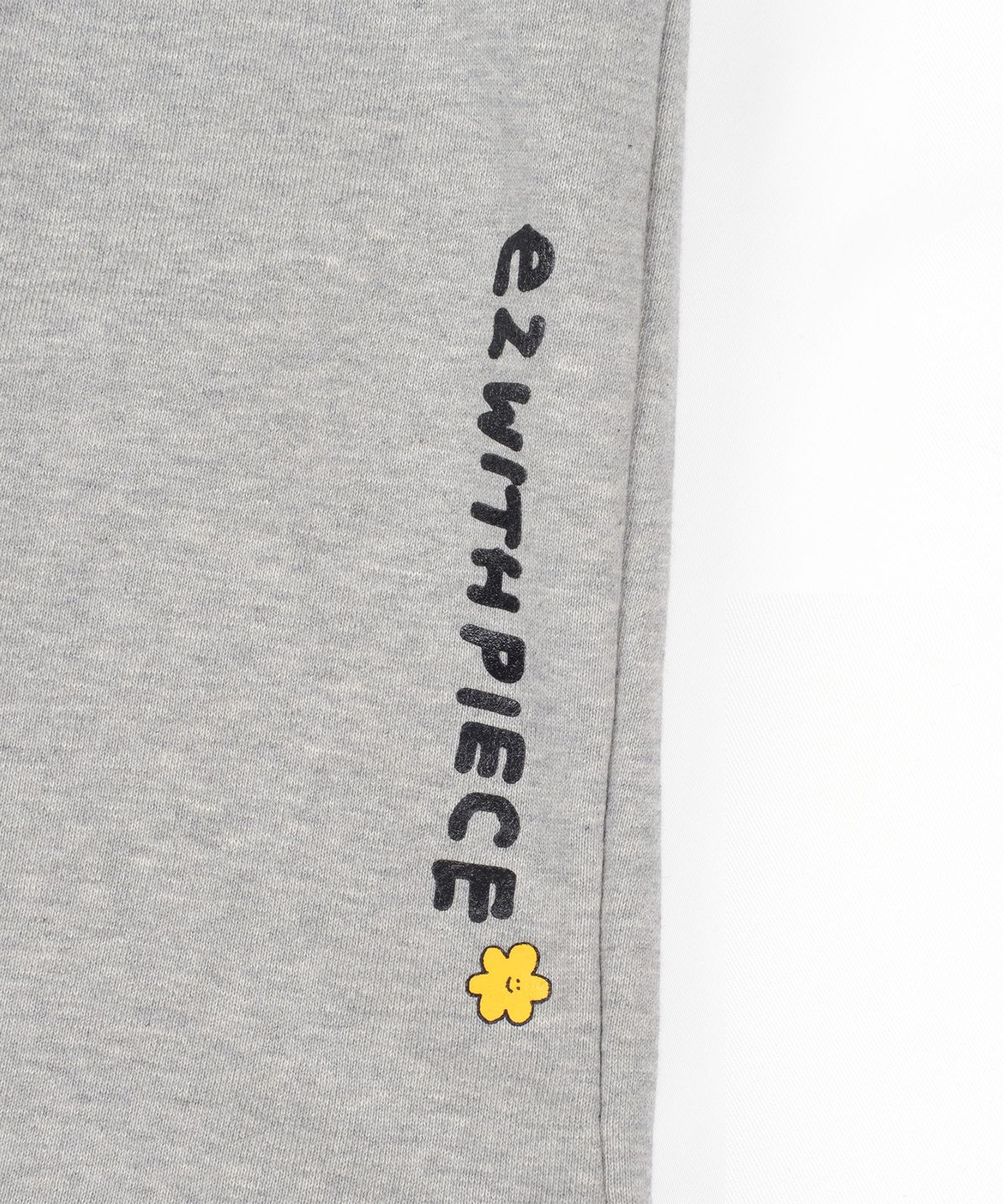 피스메이커(PIECE MAKER) [EZwithPIECE] EWP SWEAT SHORTS (GREY)