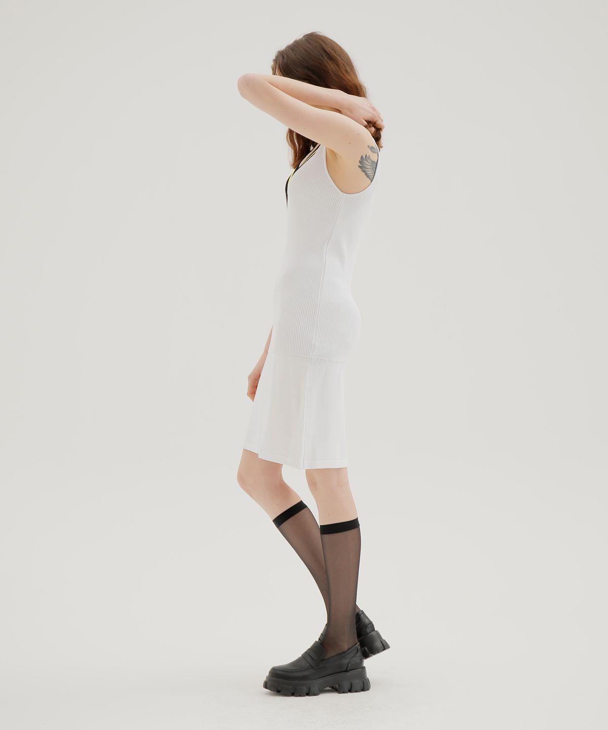 느와(NOIR) V Knit Dress