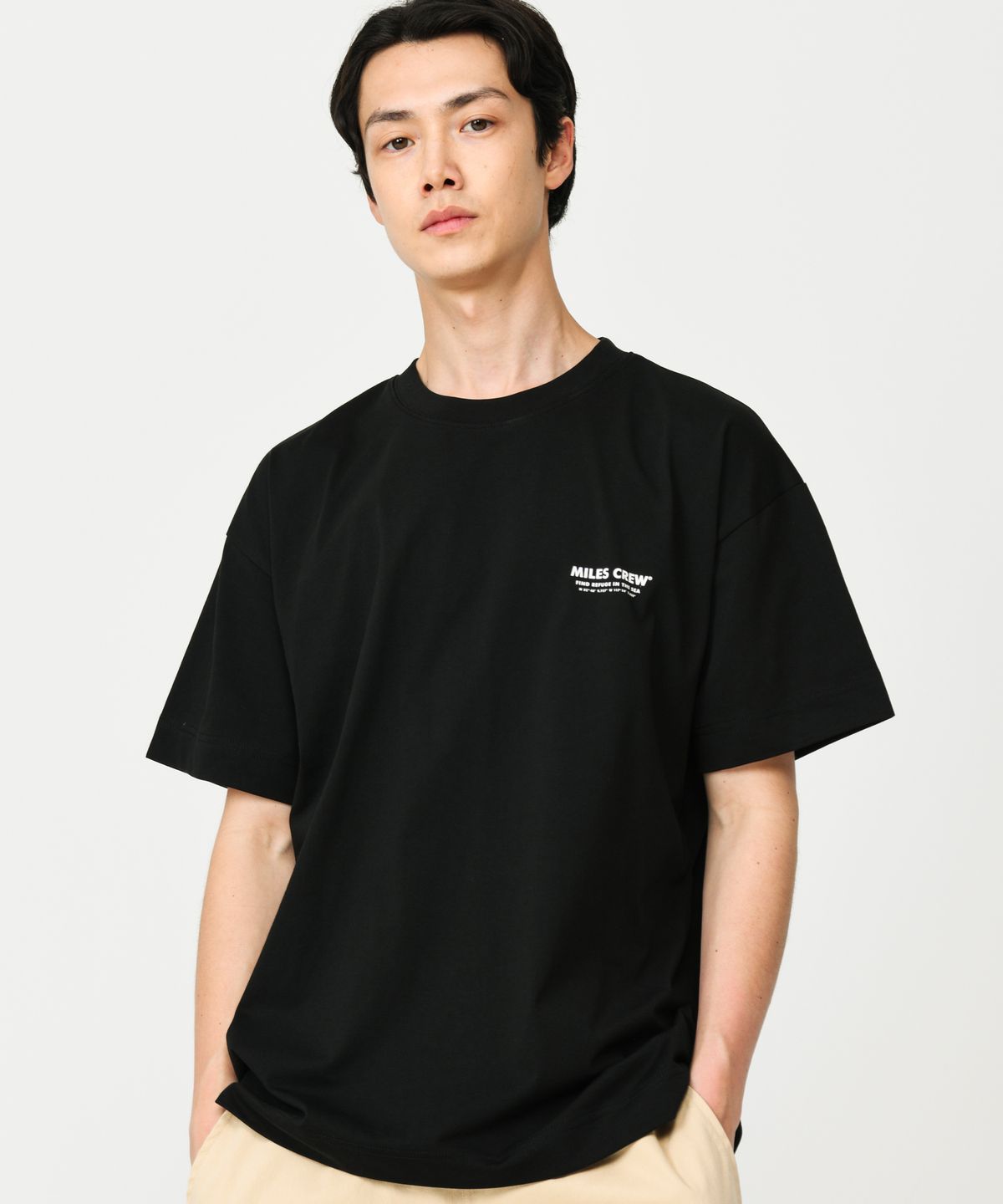 더마일(THEMILE) 마일스 세일링클럽  피그먼트 가먼츠 크루넥 [블랙]