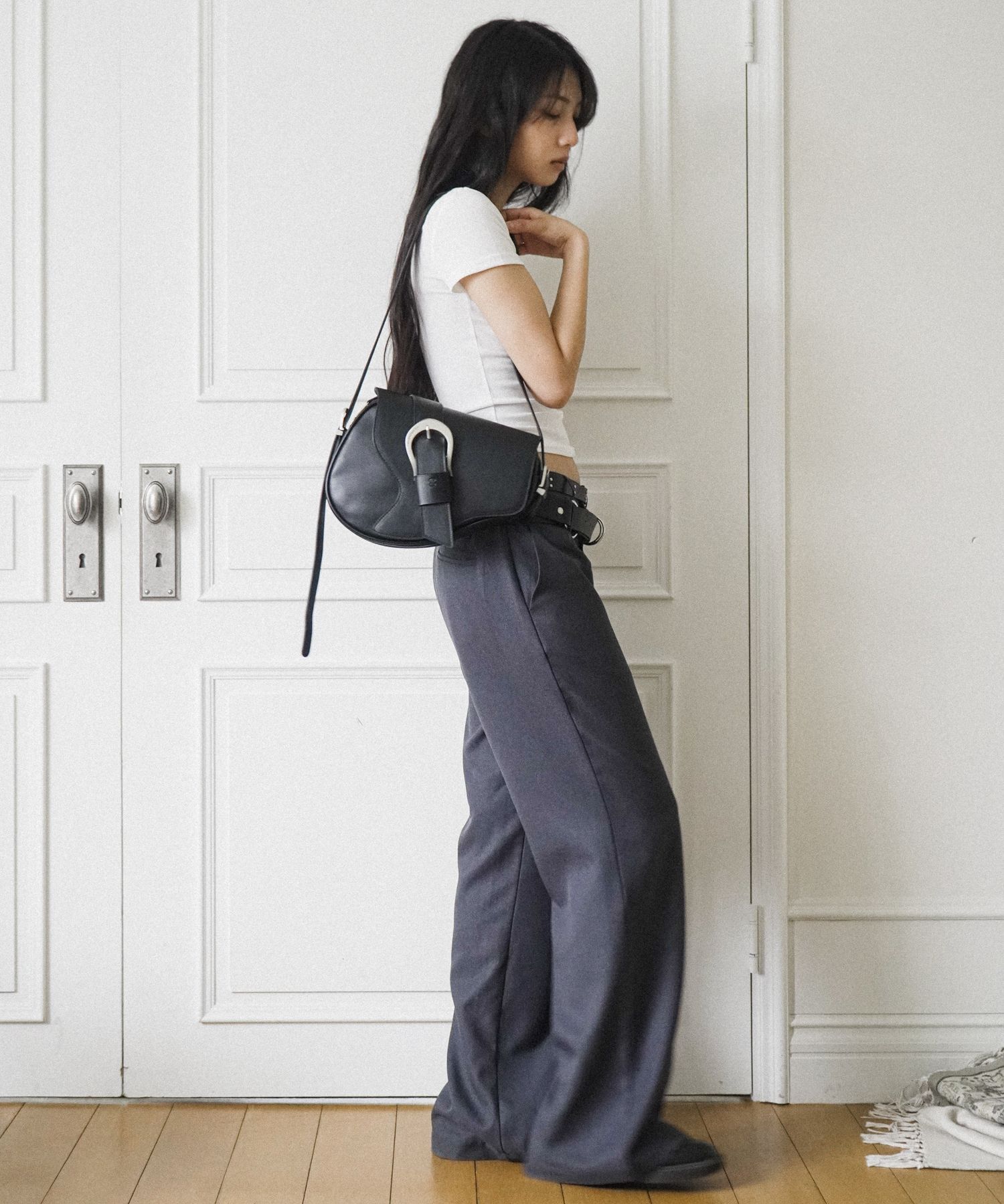 MUSINSA公式 | IUGAMAKARAS H-Buckle Holster Bag