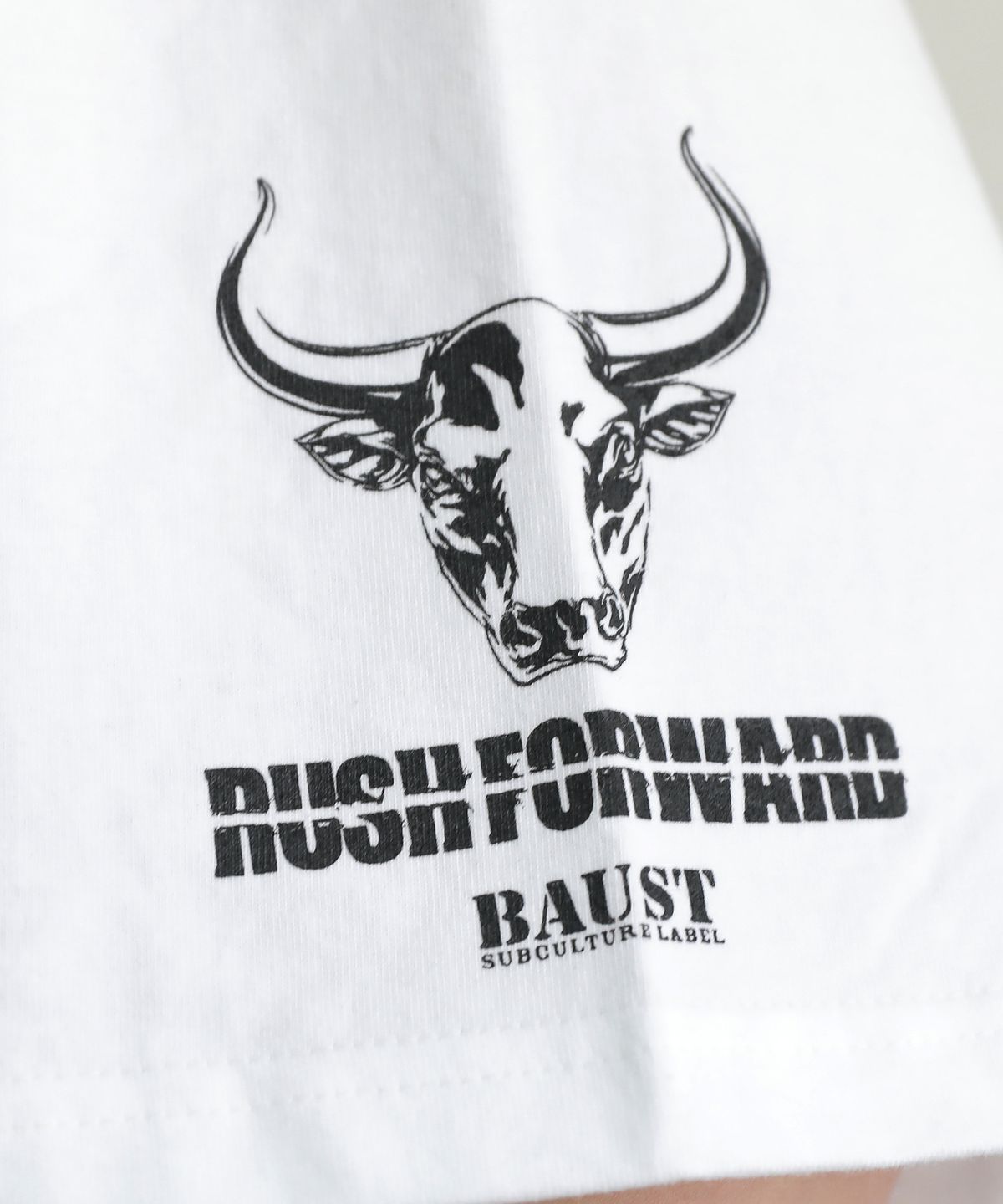 바우스트(BAUST) 버팔로 시그니처 로고 7부소매 해골 반팔티[WHITE]