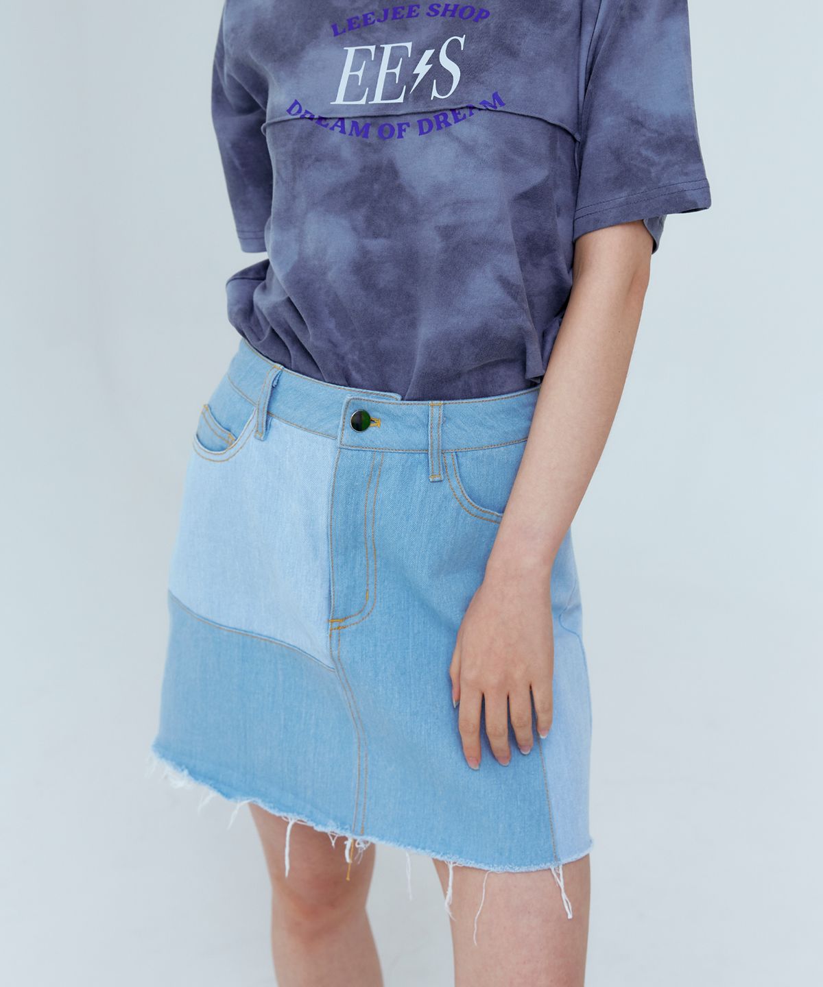 리지(LEEJEE) 패치 연청데님 숏 스커트