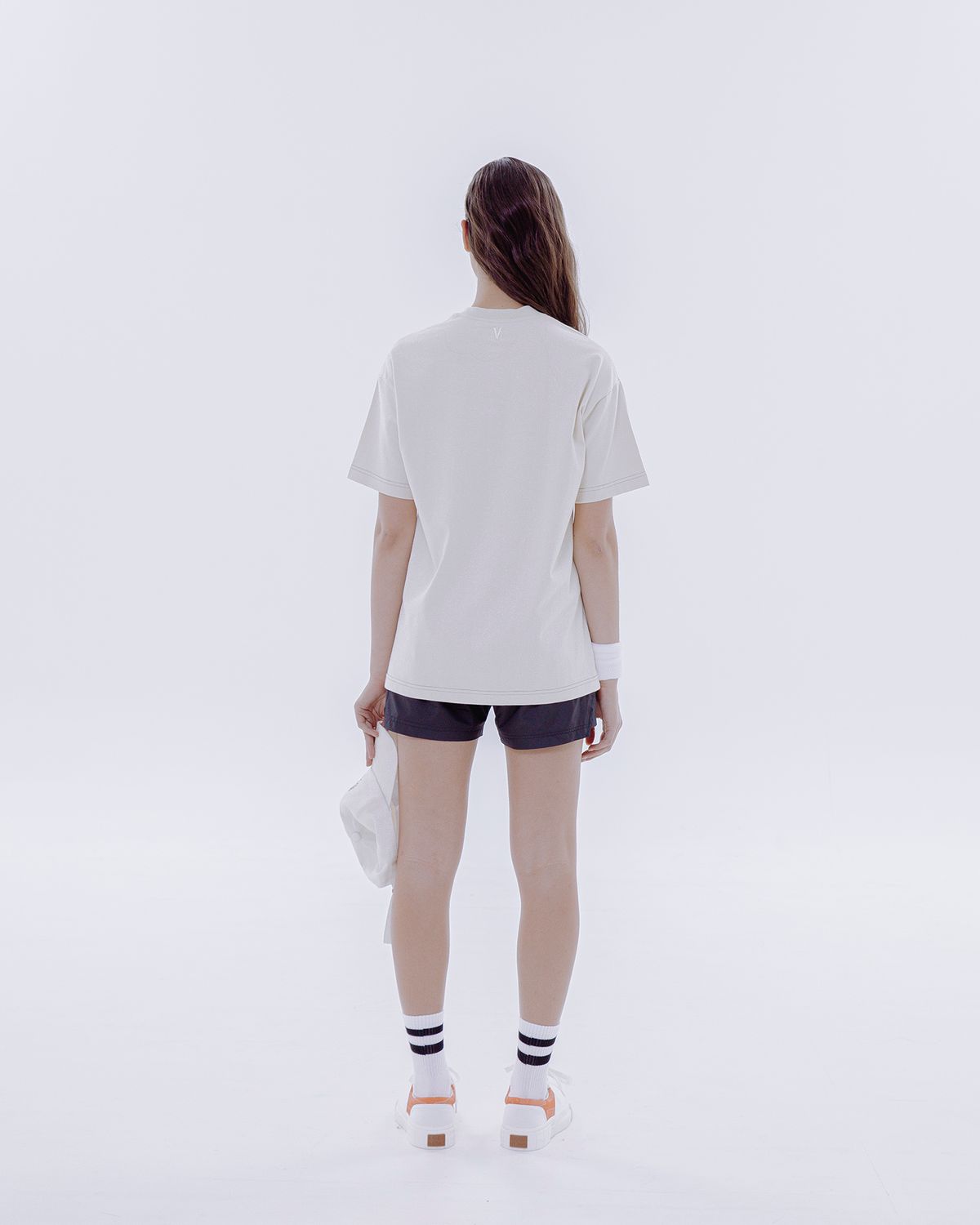 어프로브드(APRVD) 롤린 그래픽 티셔츠 크림