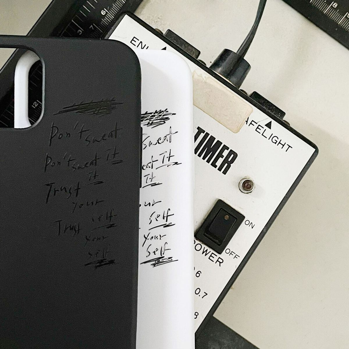 베이스언유즈(BASEDON_YOUTH) Don t sweat it  black x black jelly CASE