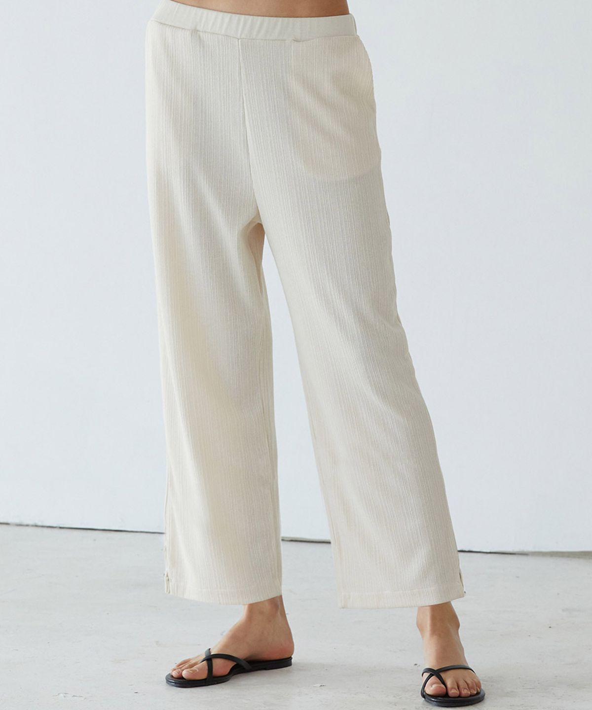 킴도(KIMDOH) IVORY WRINKLE WIDE KNIT PANTS