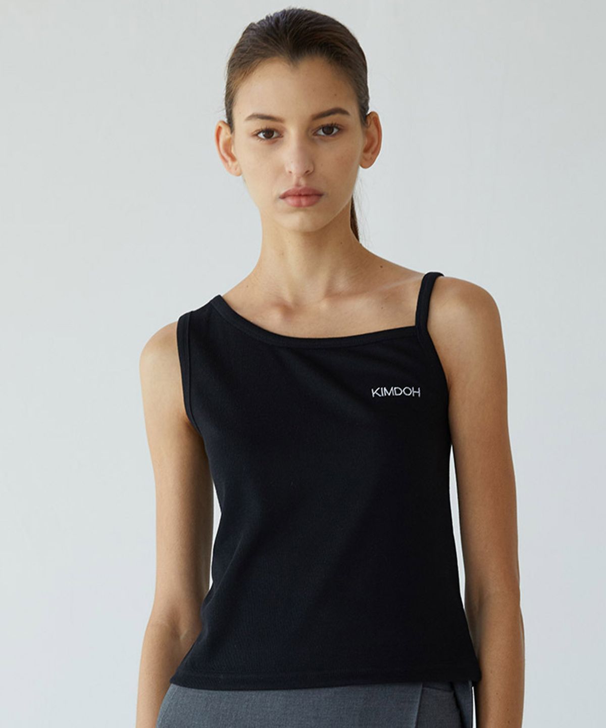 킴도(KIMDOH) BLACK ASYMMETRICAL RIB LOGO TANK