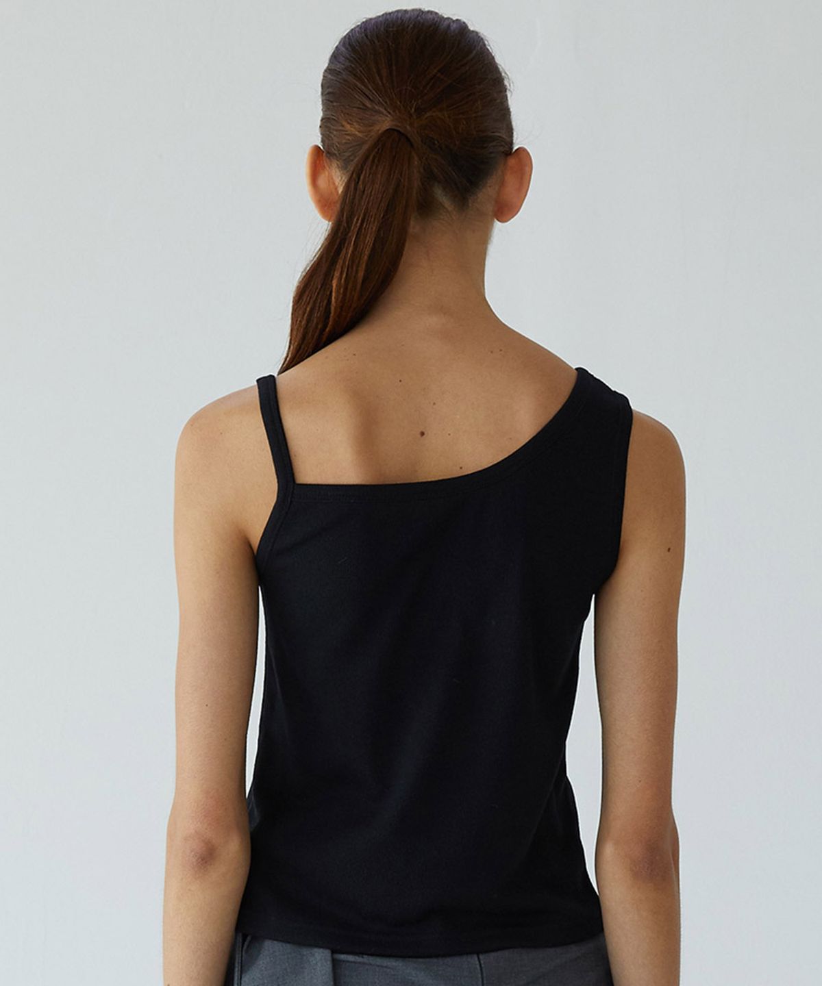 킴도(KIMDOH) BLACK ASYMMETRICAL RIB LOGO TANK